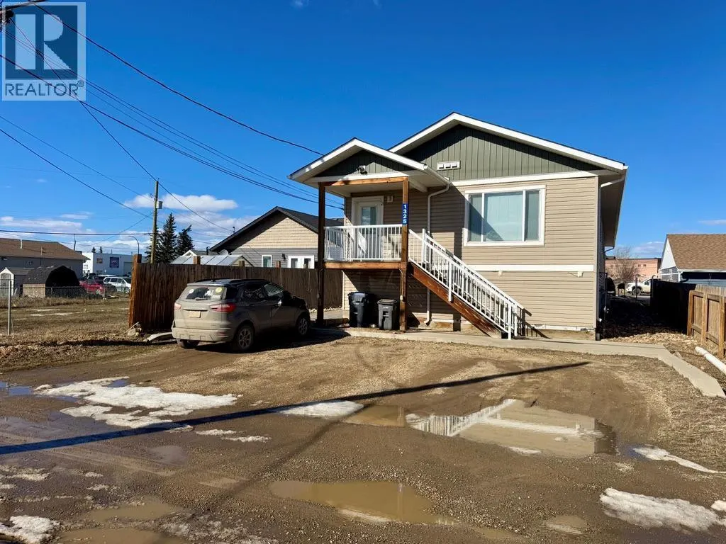 1323/1325 101 Avenue