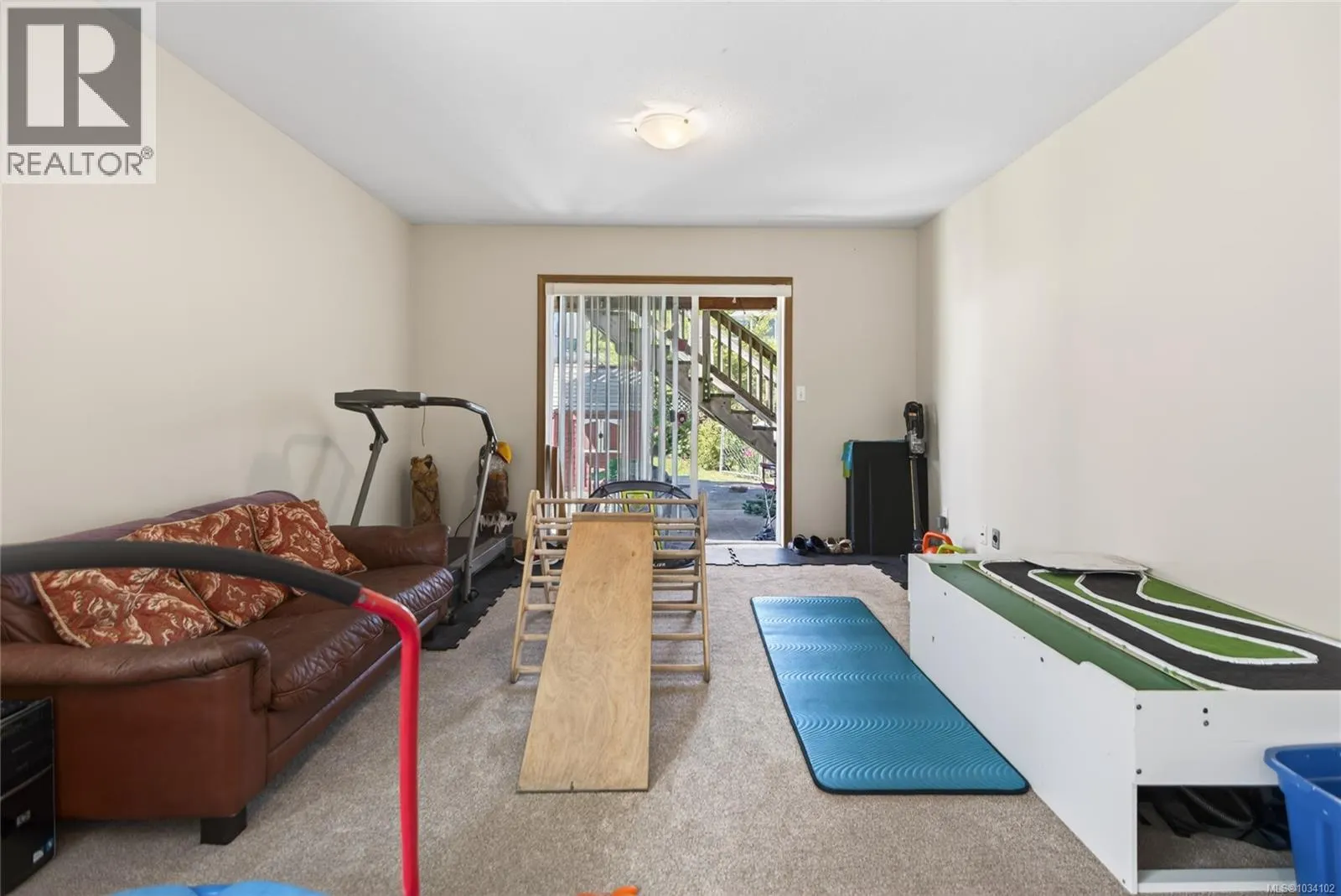 1270 Noel Ave