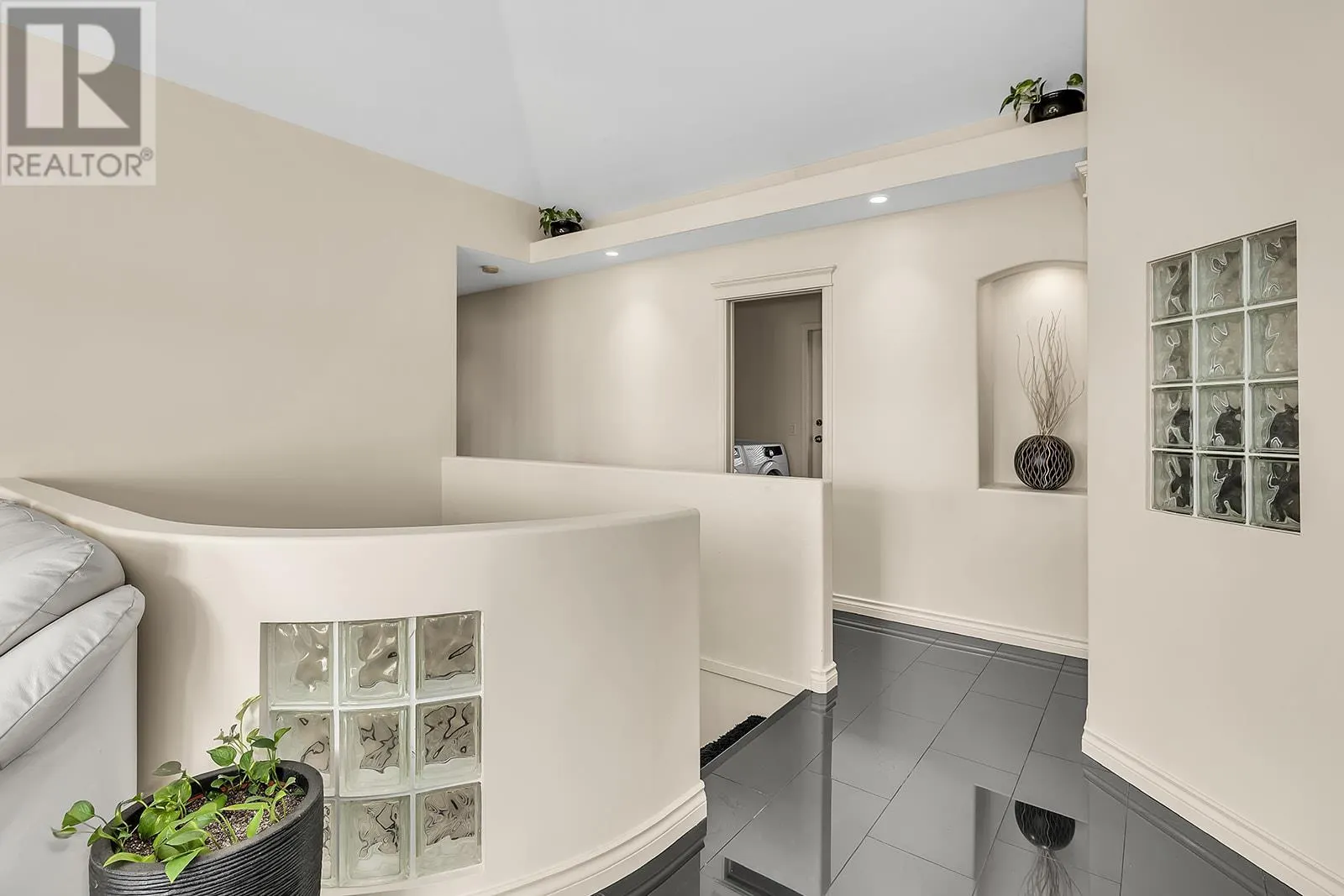 1620 Mission Hill Road