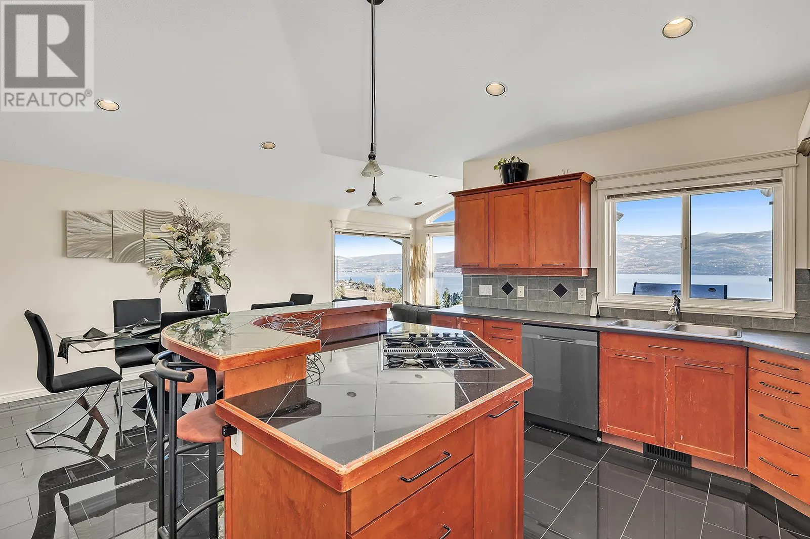 1620 Mission Hill Road