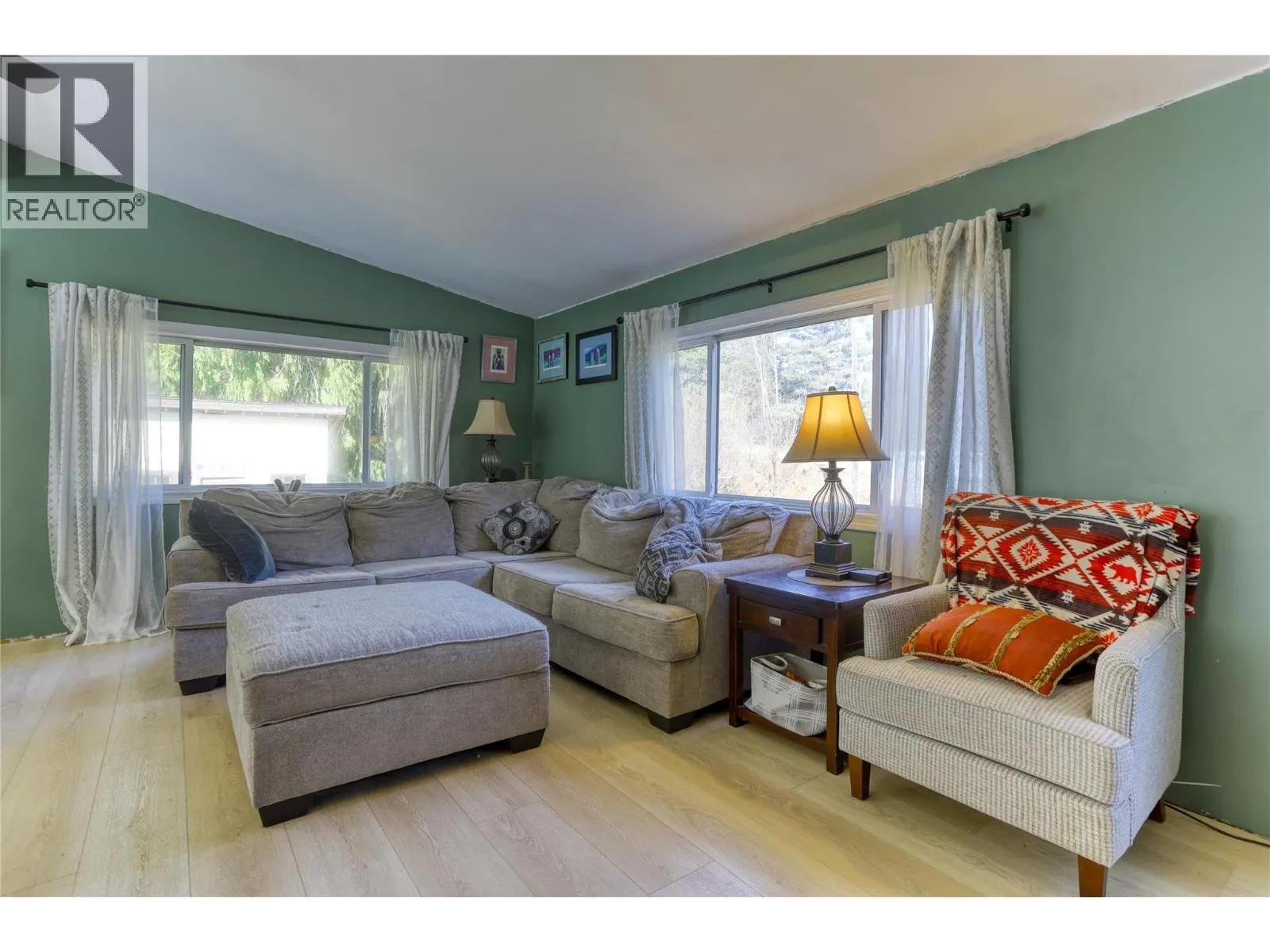 4366 Poplar Ridge Crescent