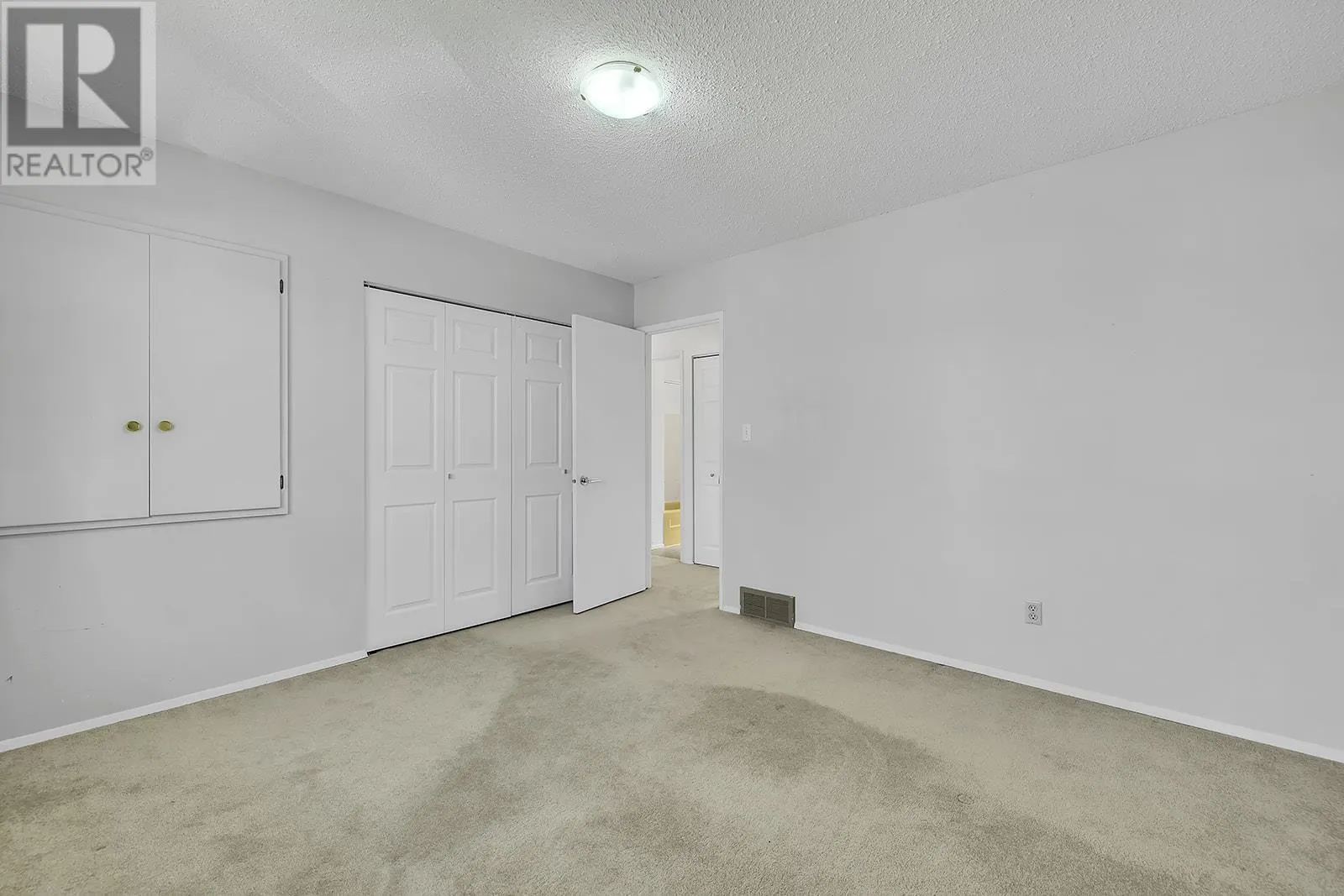 811 Tamarack Drive