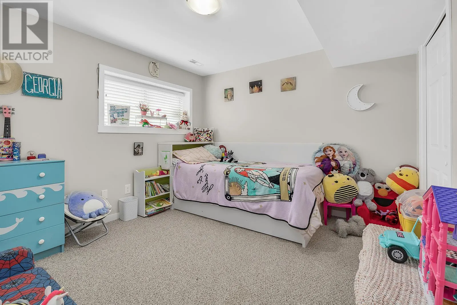 811 Tamarack Drive