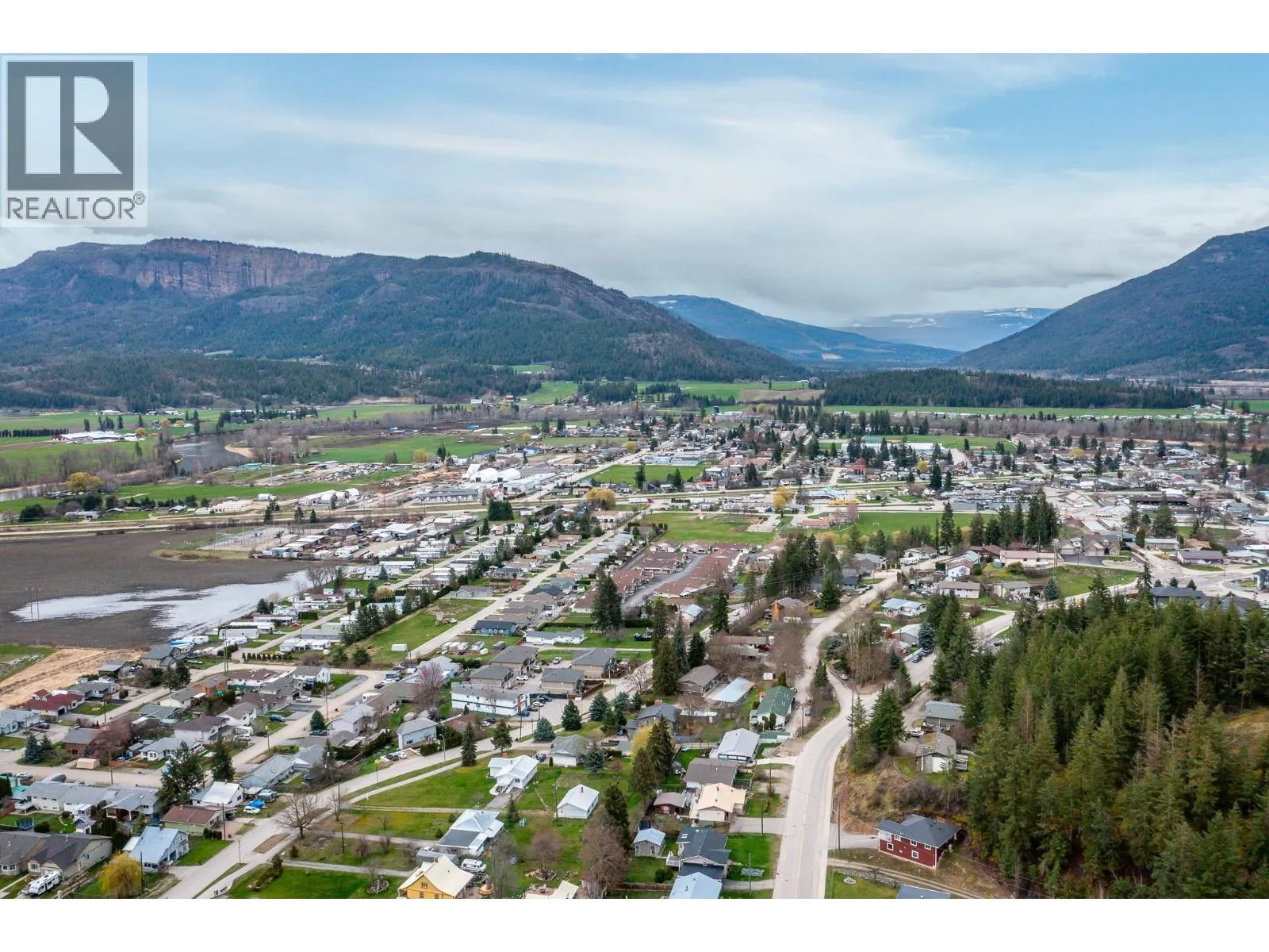 173 Salmon Arm Drive Unit# 102