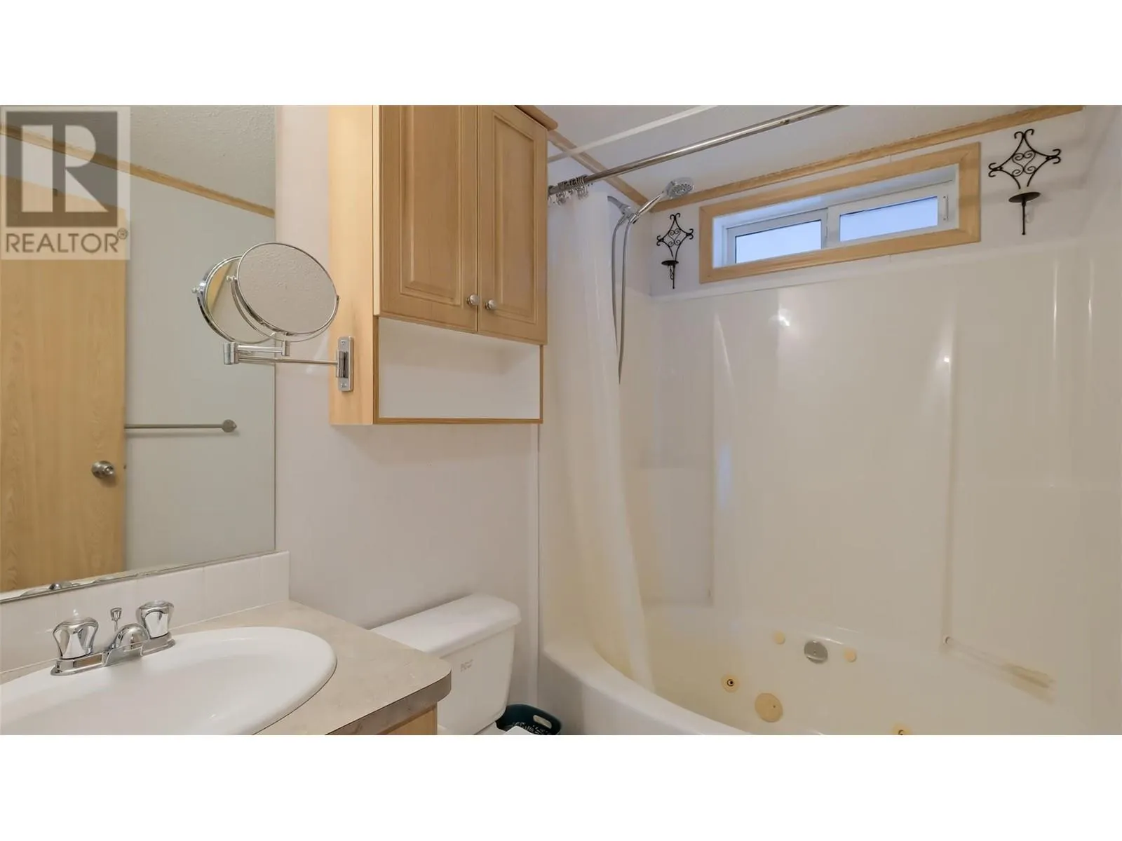 2035 Boucherie Road Unit# 116