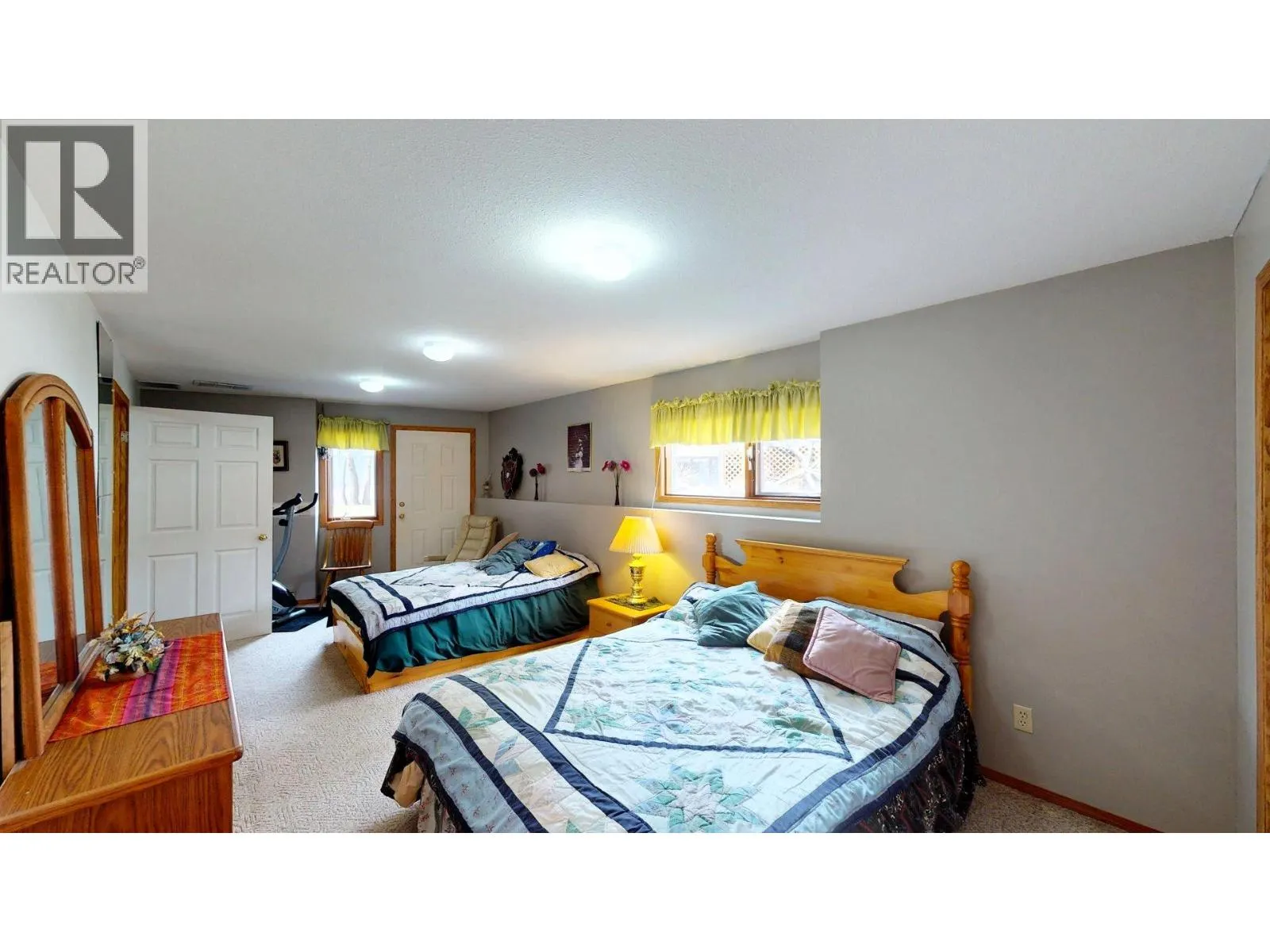 7319 Glacier Drive