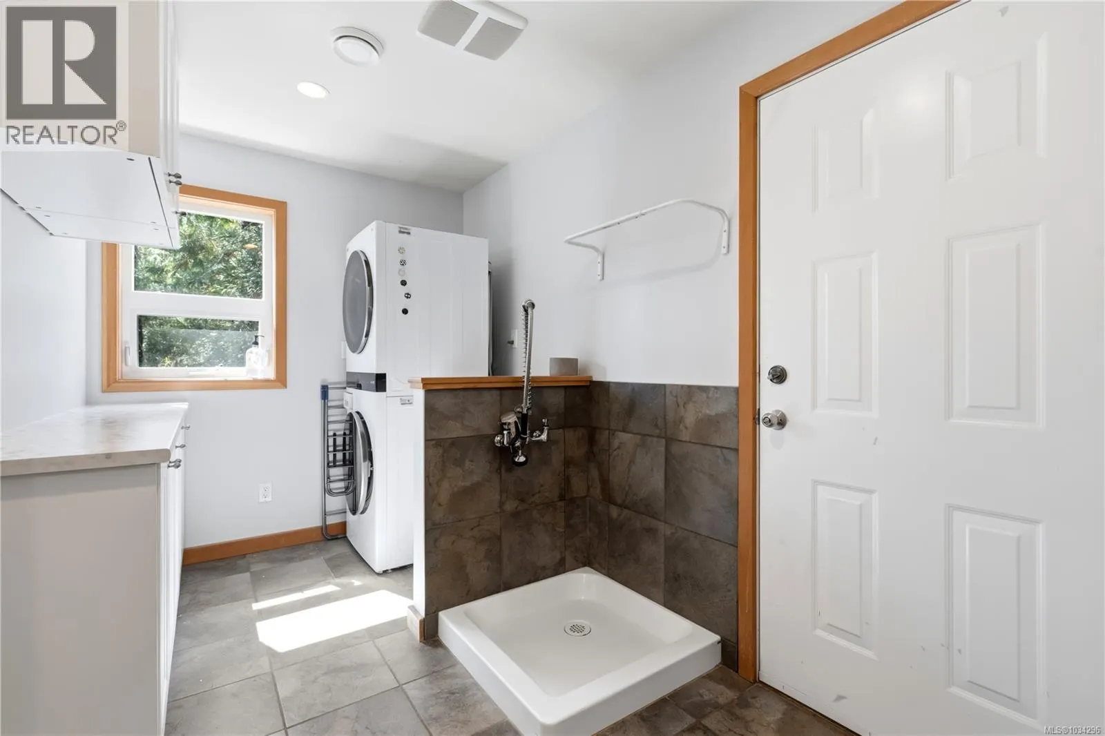 5070 Katherine Dr