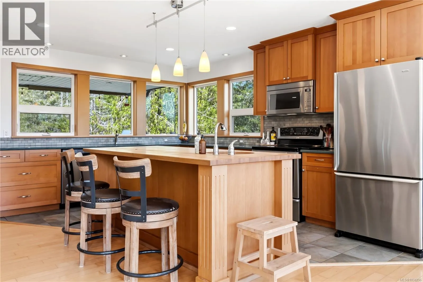 5070 Katherine Dr
