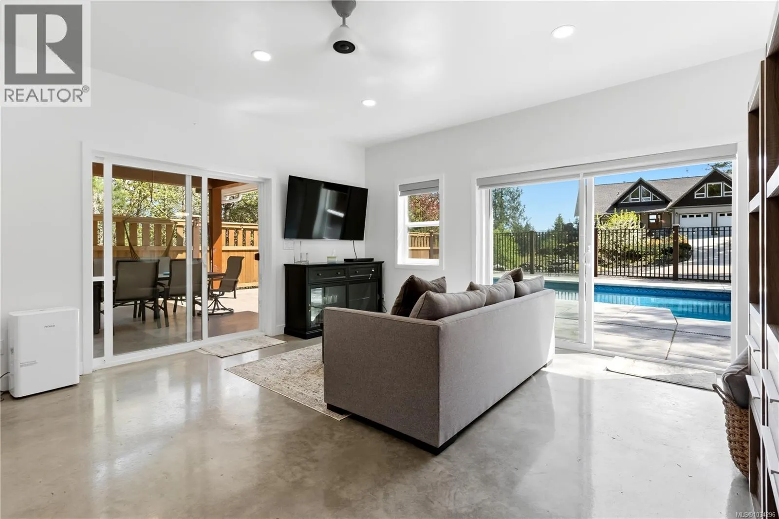 5070 Katherine Dr