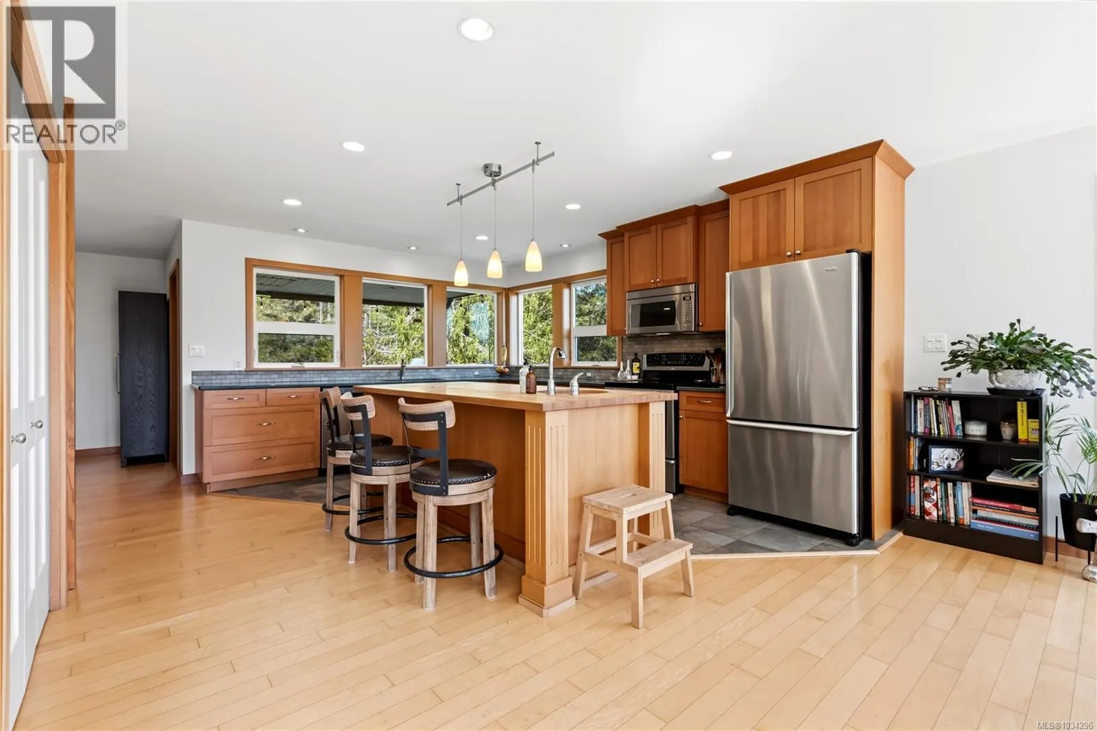 5070 Katherine Dr