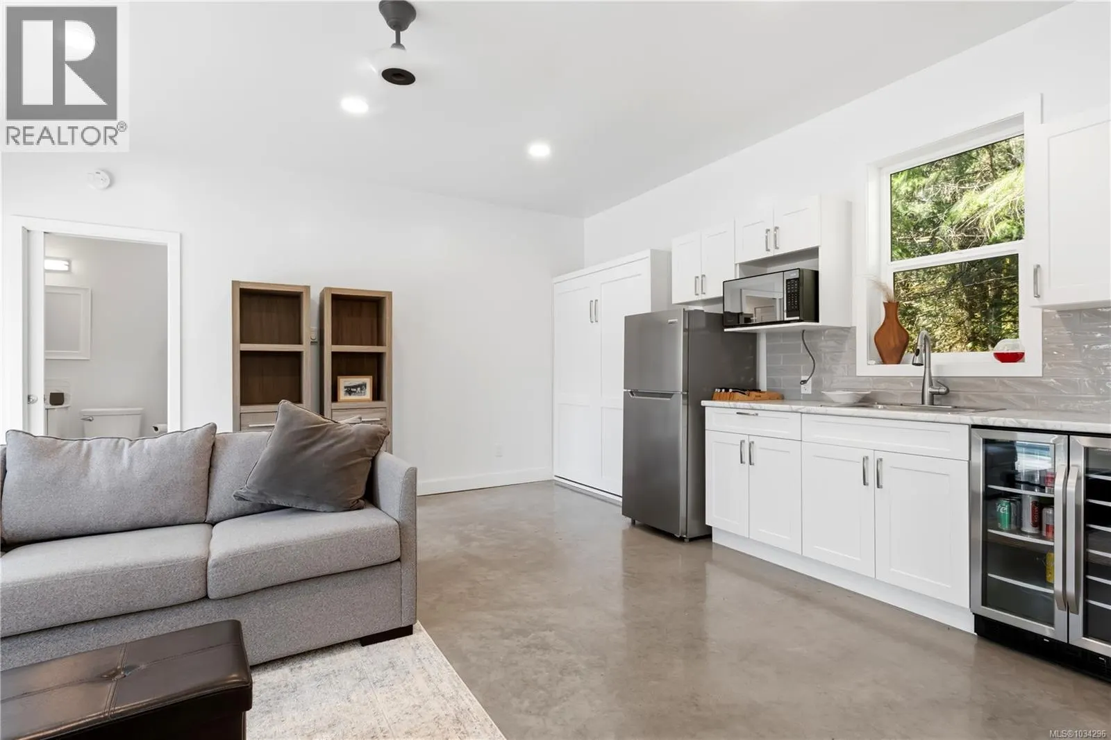 5070 Katherine Dr