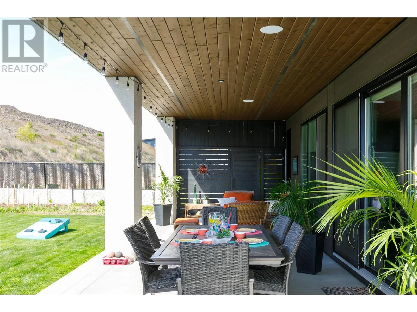 2759 Canyon Crest Drive