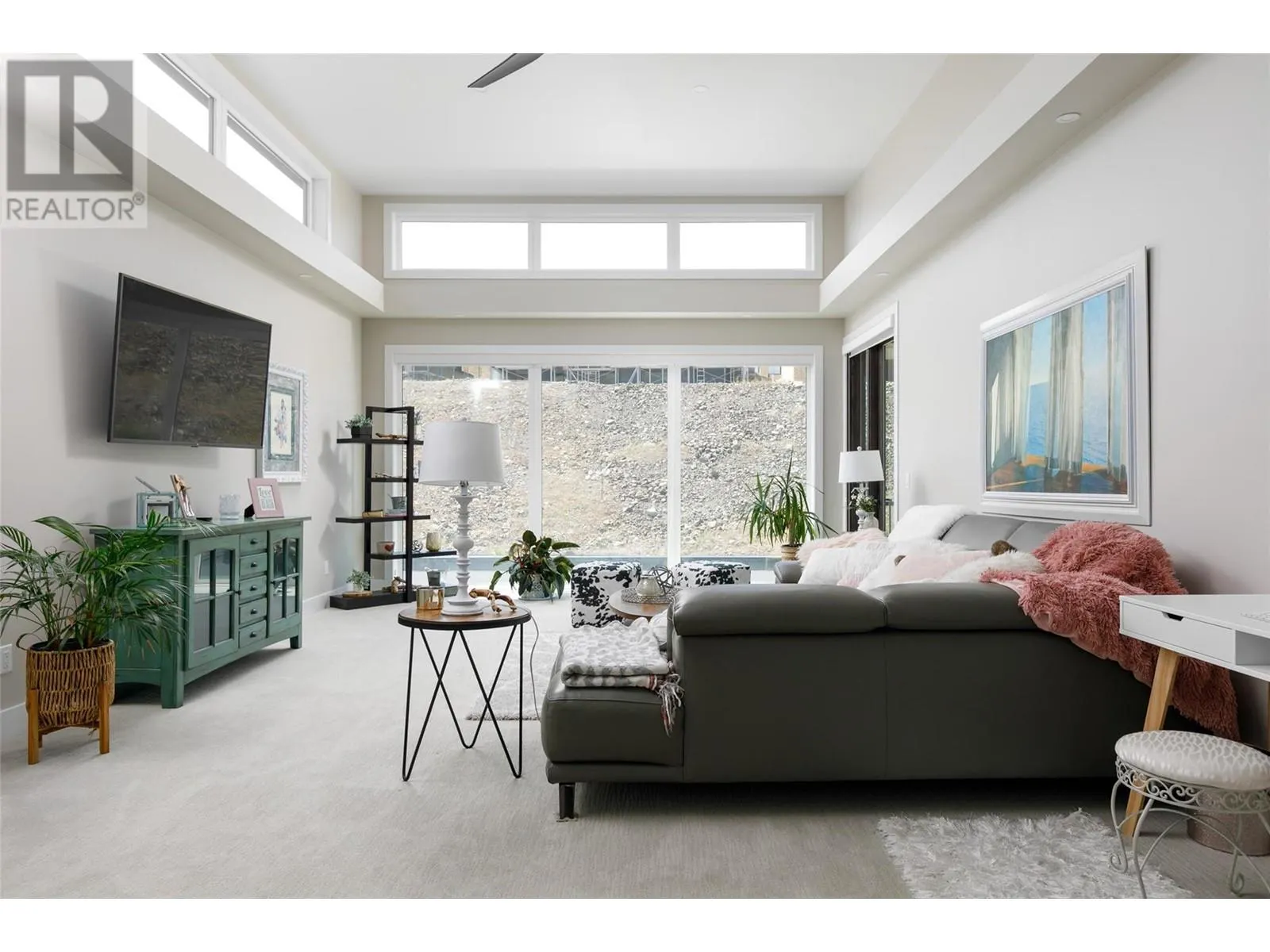 2759 Canyon Crest Drive