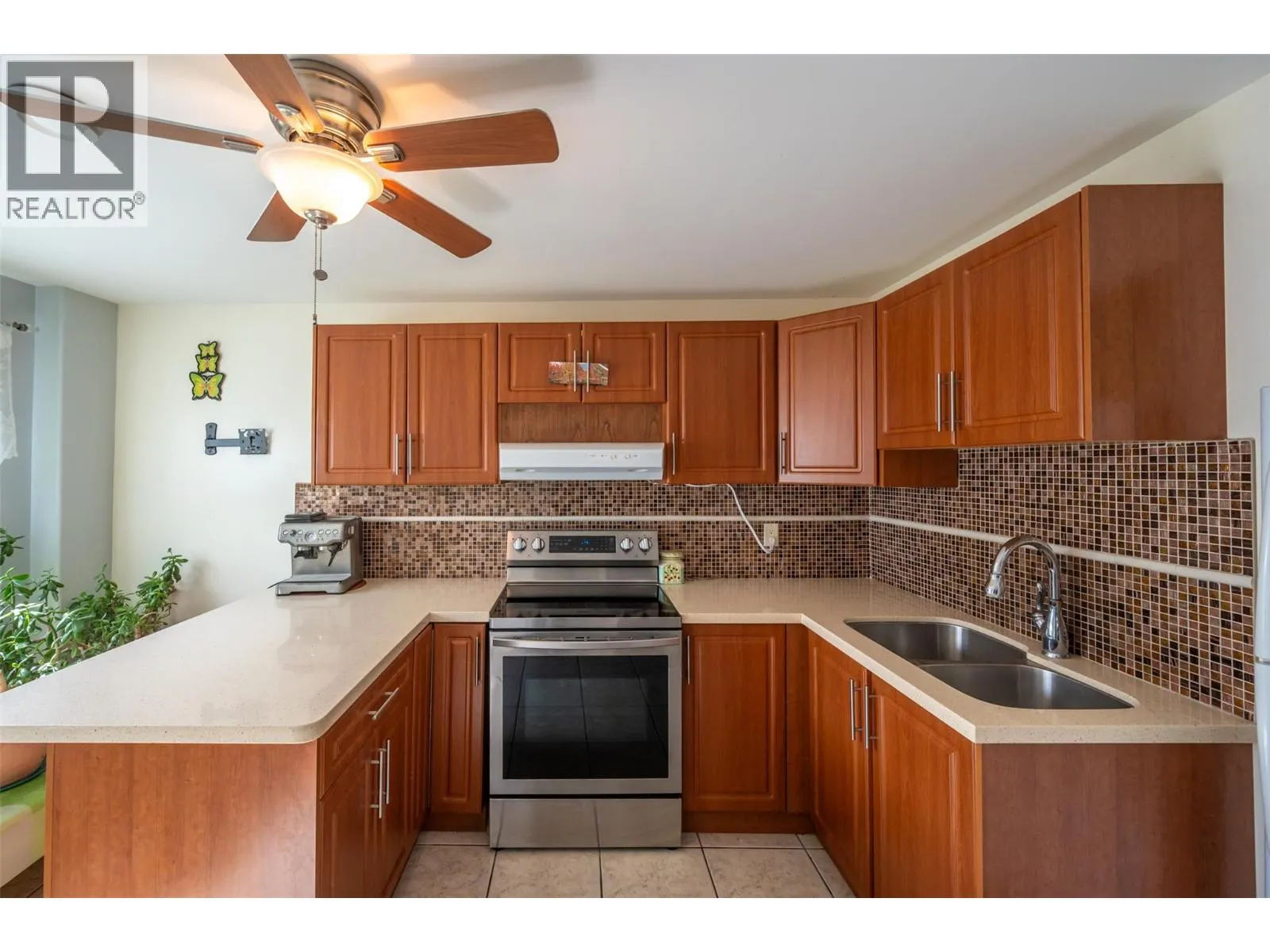 1095 Fairview Road
