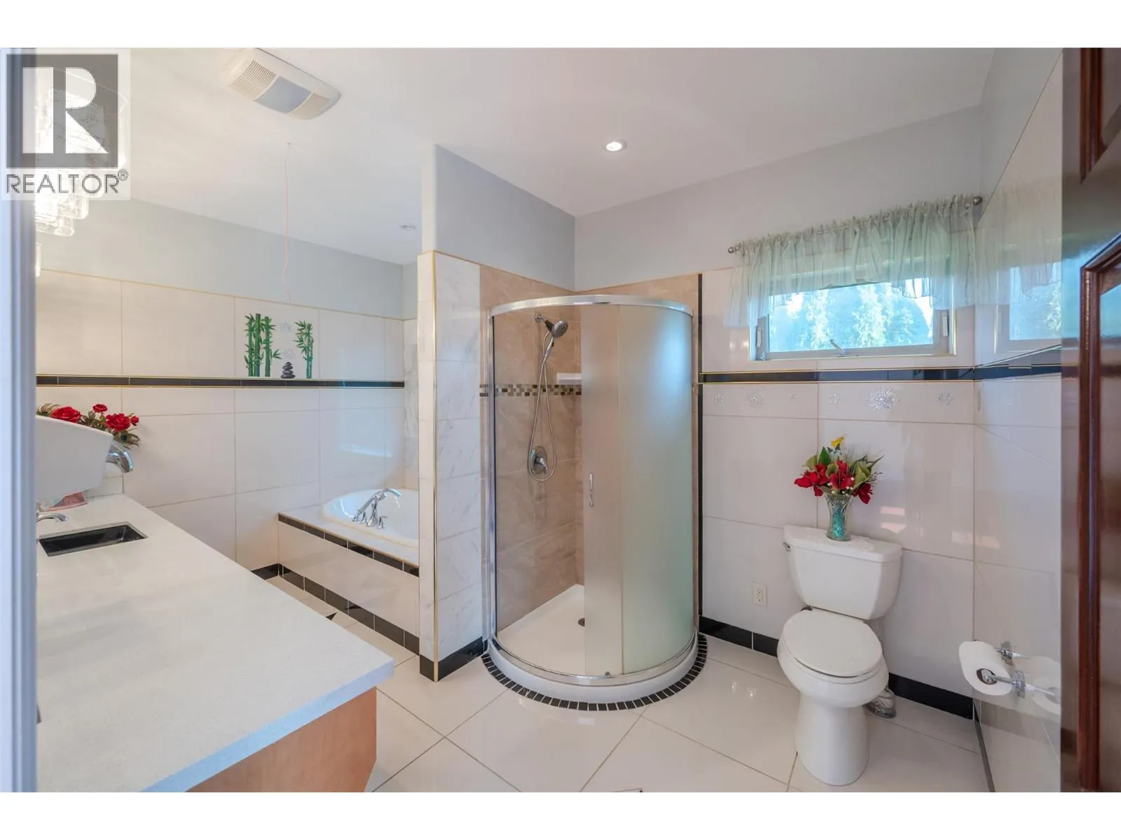 1095 Fairview Road