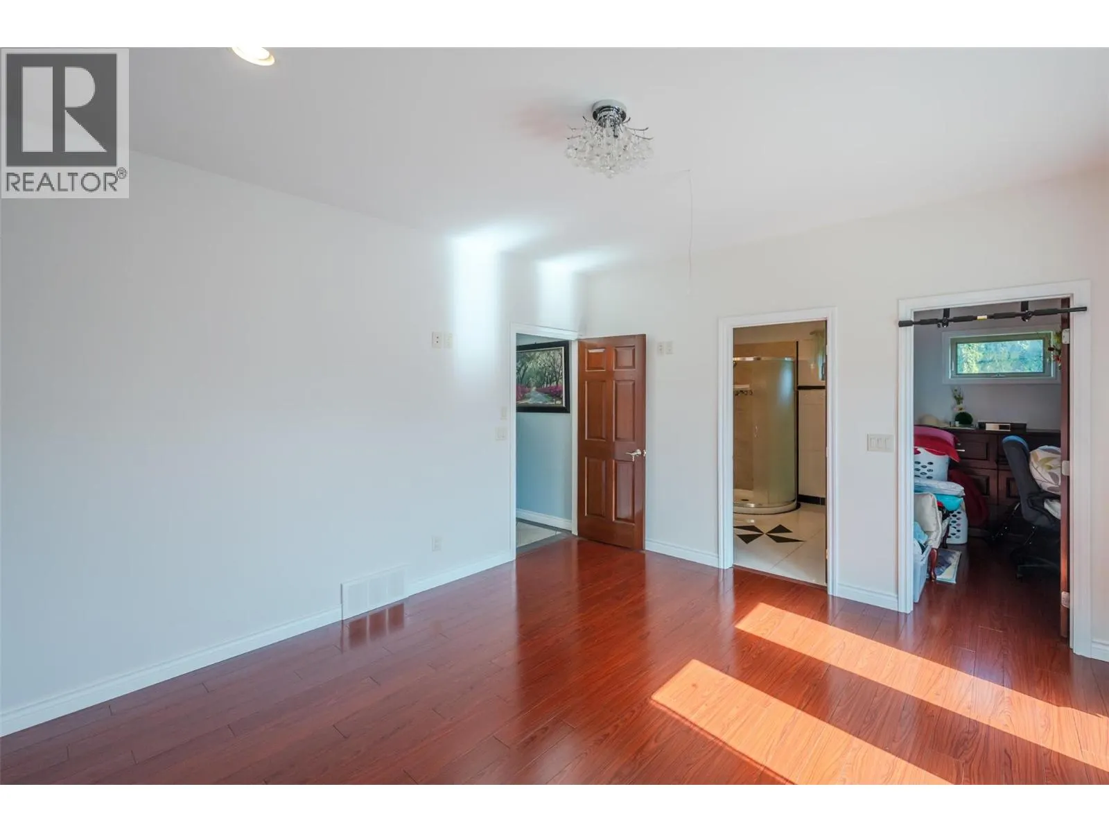 1095 Fairview Road