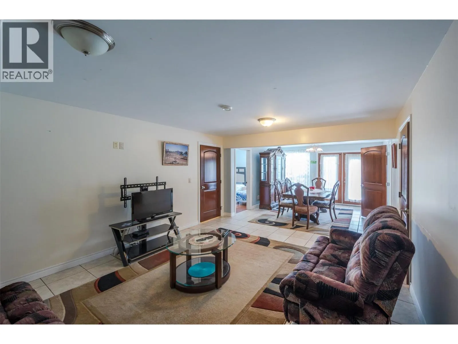 1095 Fairview Road