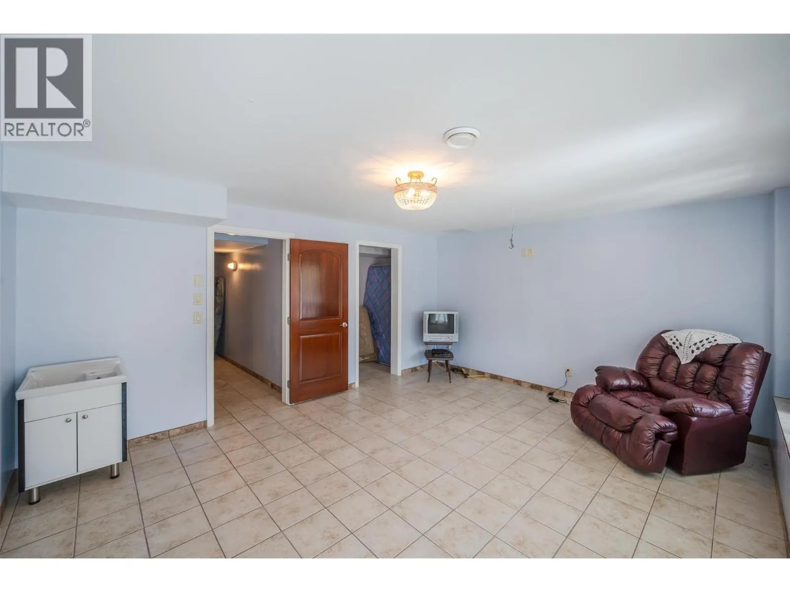 1095 Fairview Road