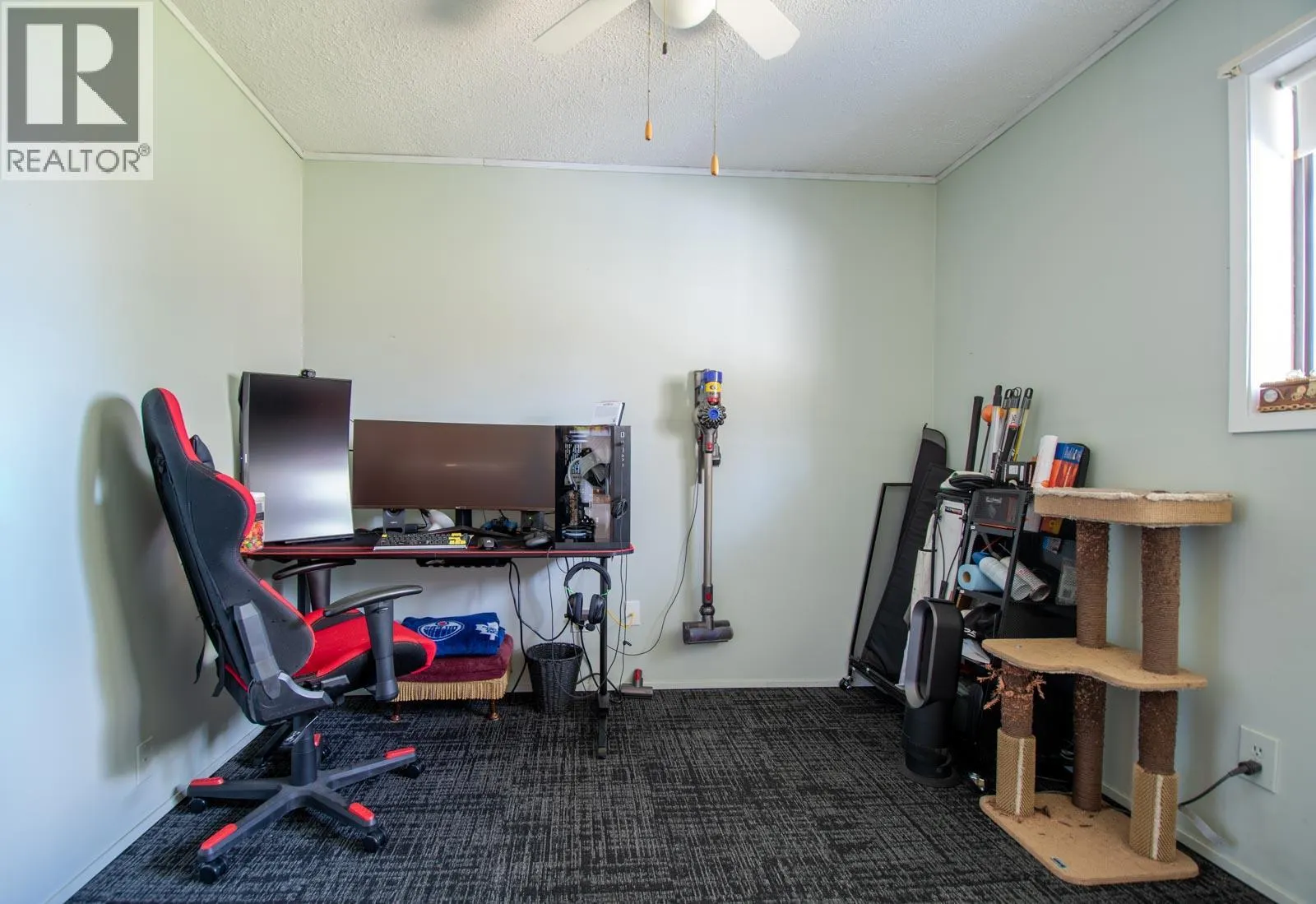 3402 Lockhart Drive