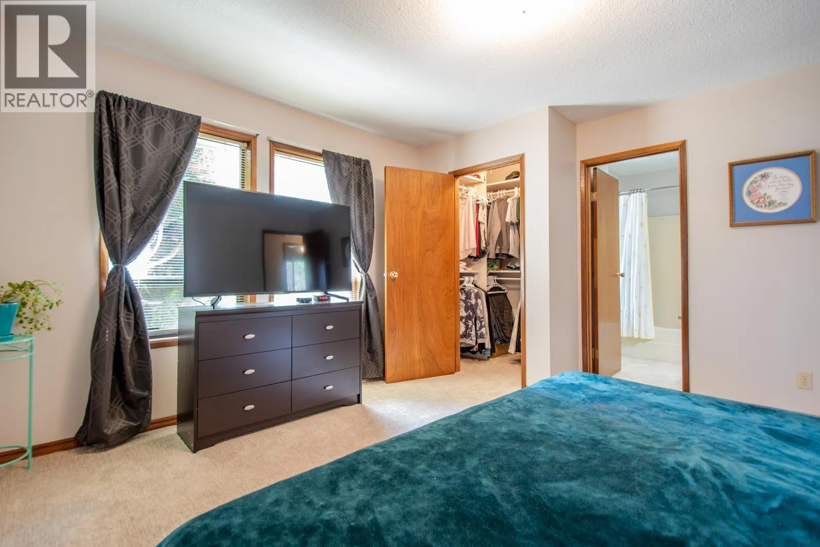 3402 Lockhart Drive