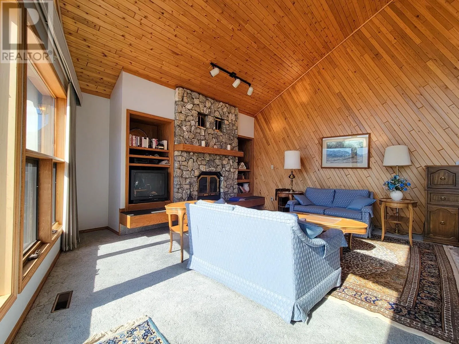 7326 GLACIER Drive