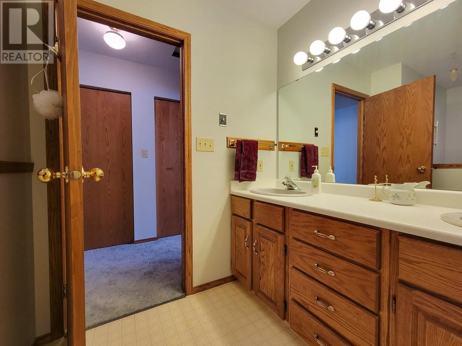 7326 GLACIER Drive