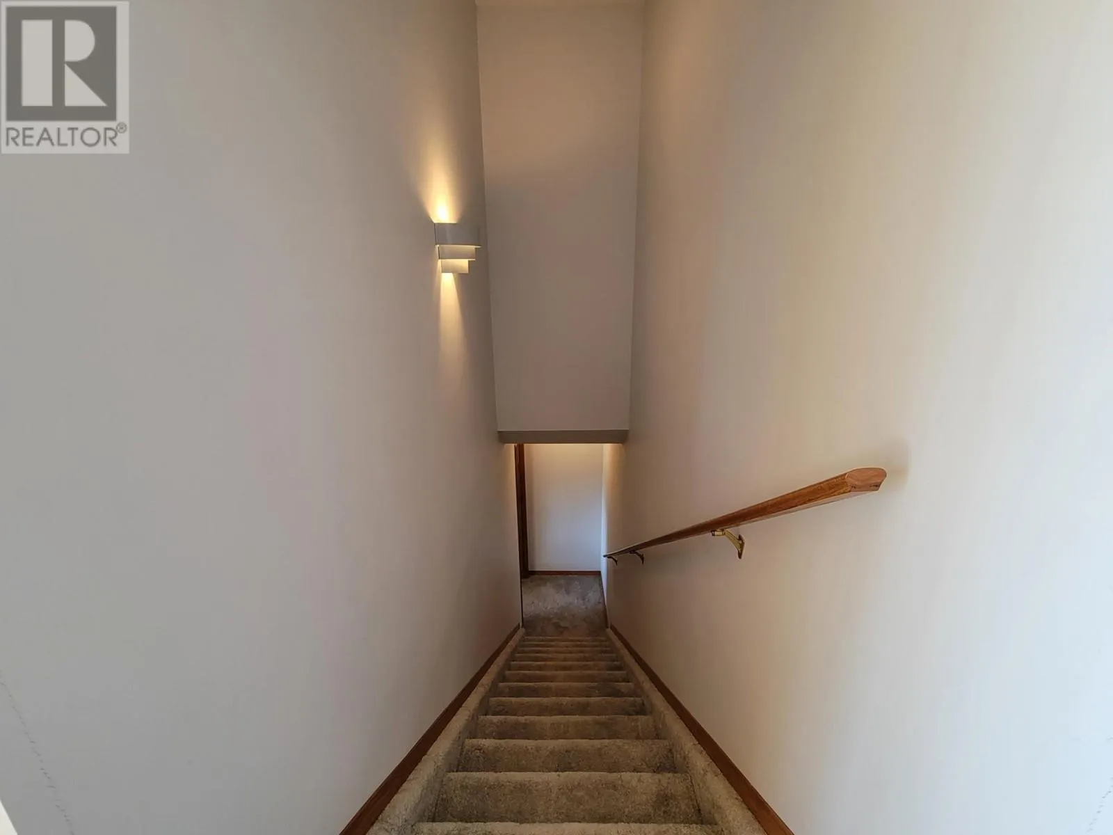 7326 GLACIER Drive