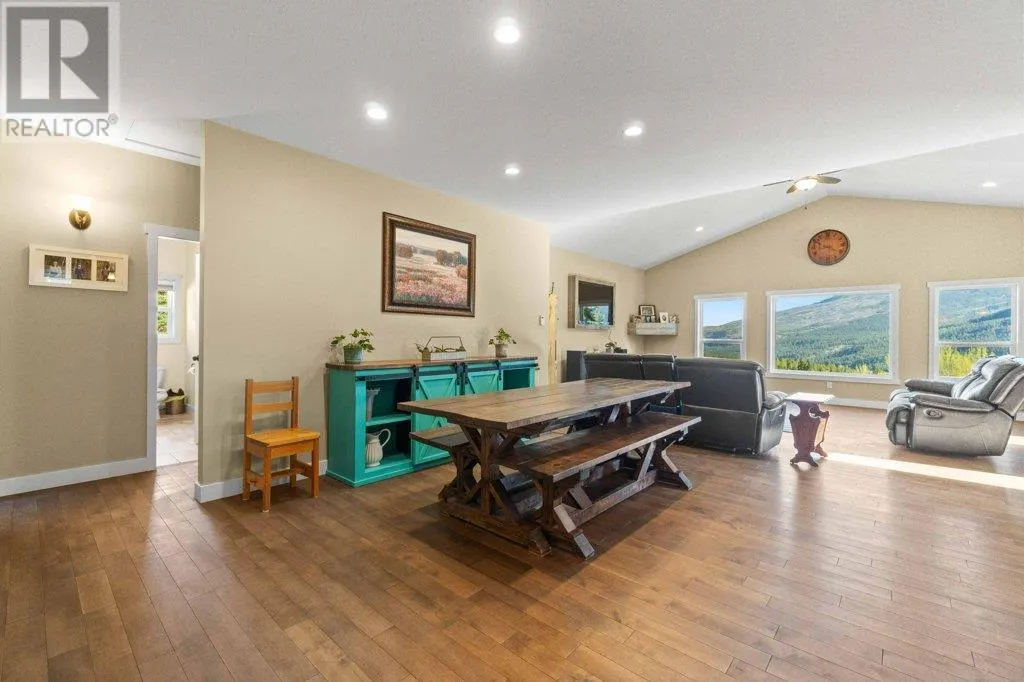 1410 Yankee Flats Road