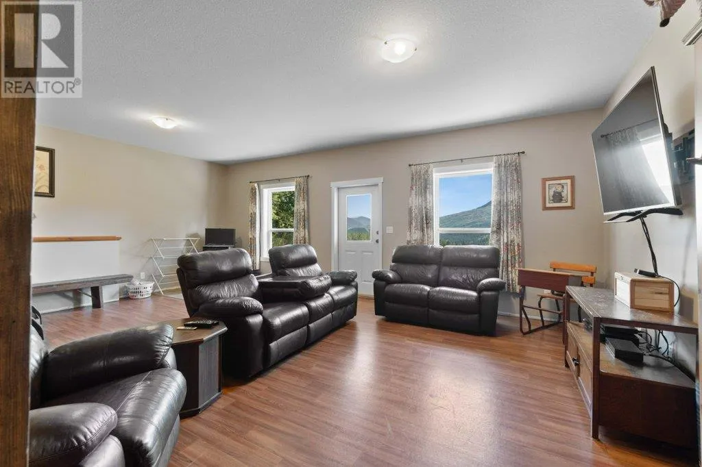 1410 Yankee Flats Road