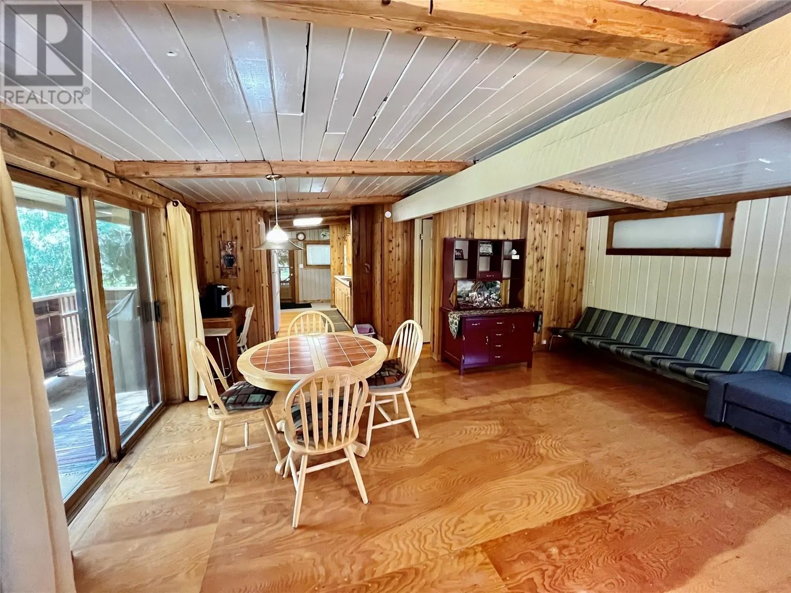 2030 Solsqua - Sicamous Road