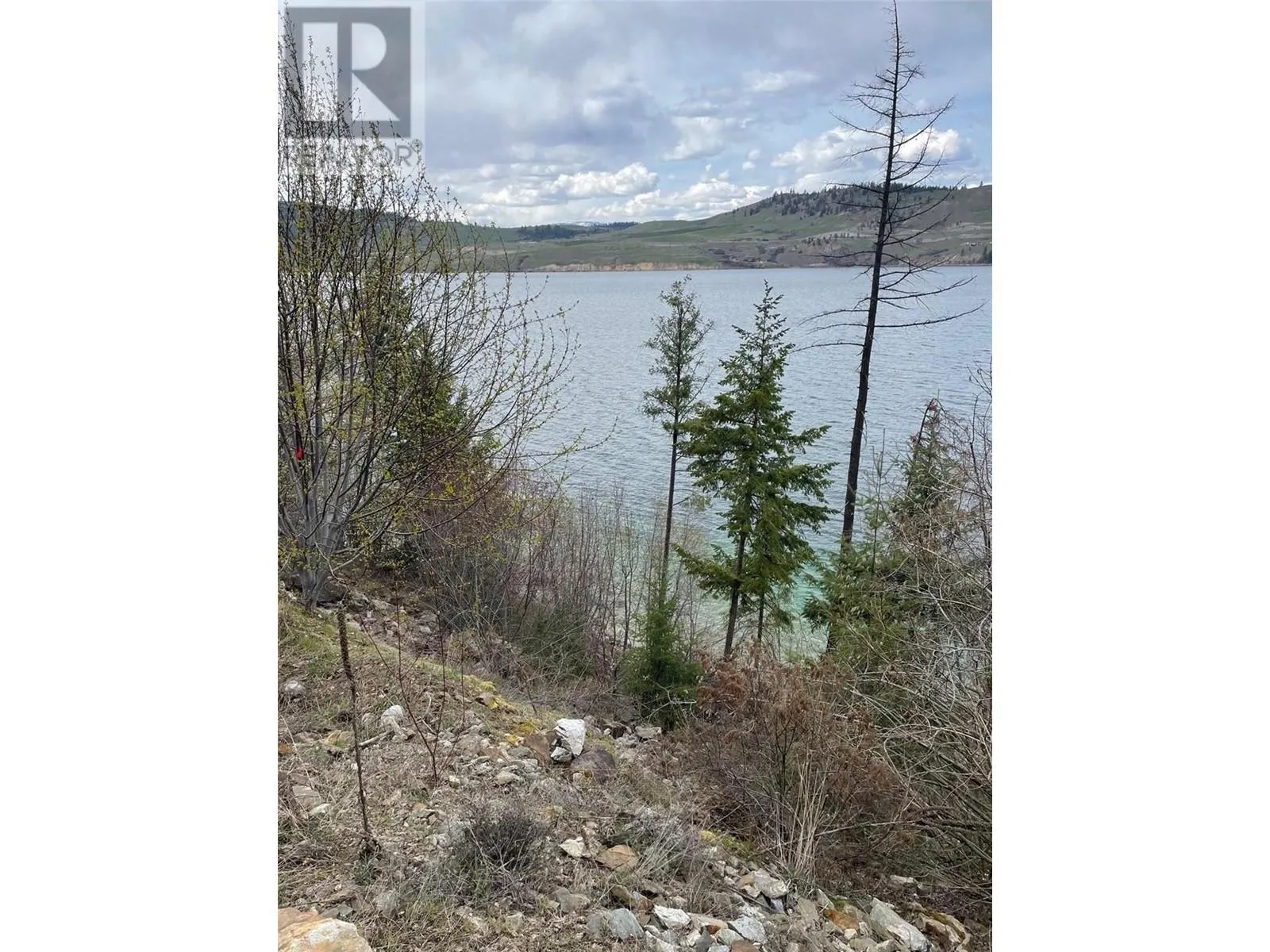 5649 Cosens Bay Road Unit# 8