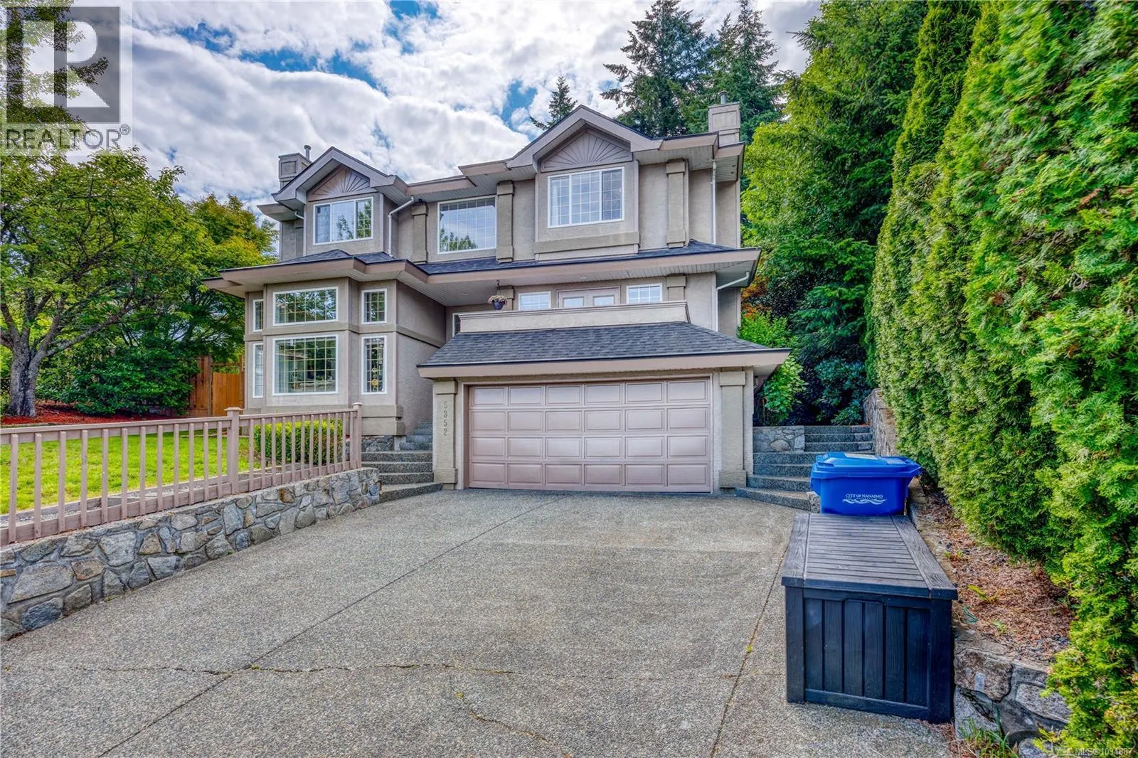 5352 Coastview Pl