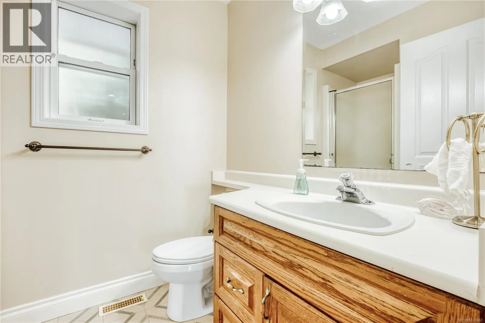 5352 Coastview Pl