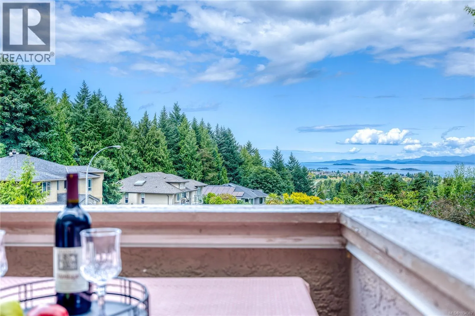 5352 Coastview Pl