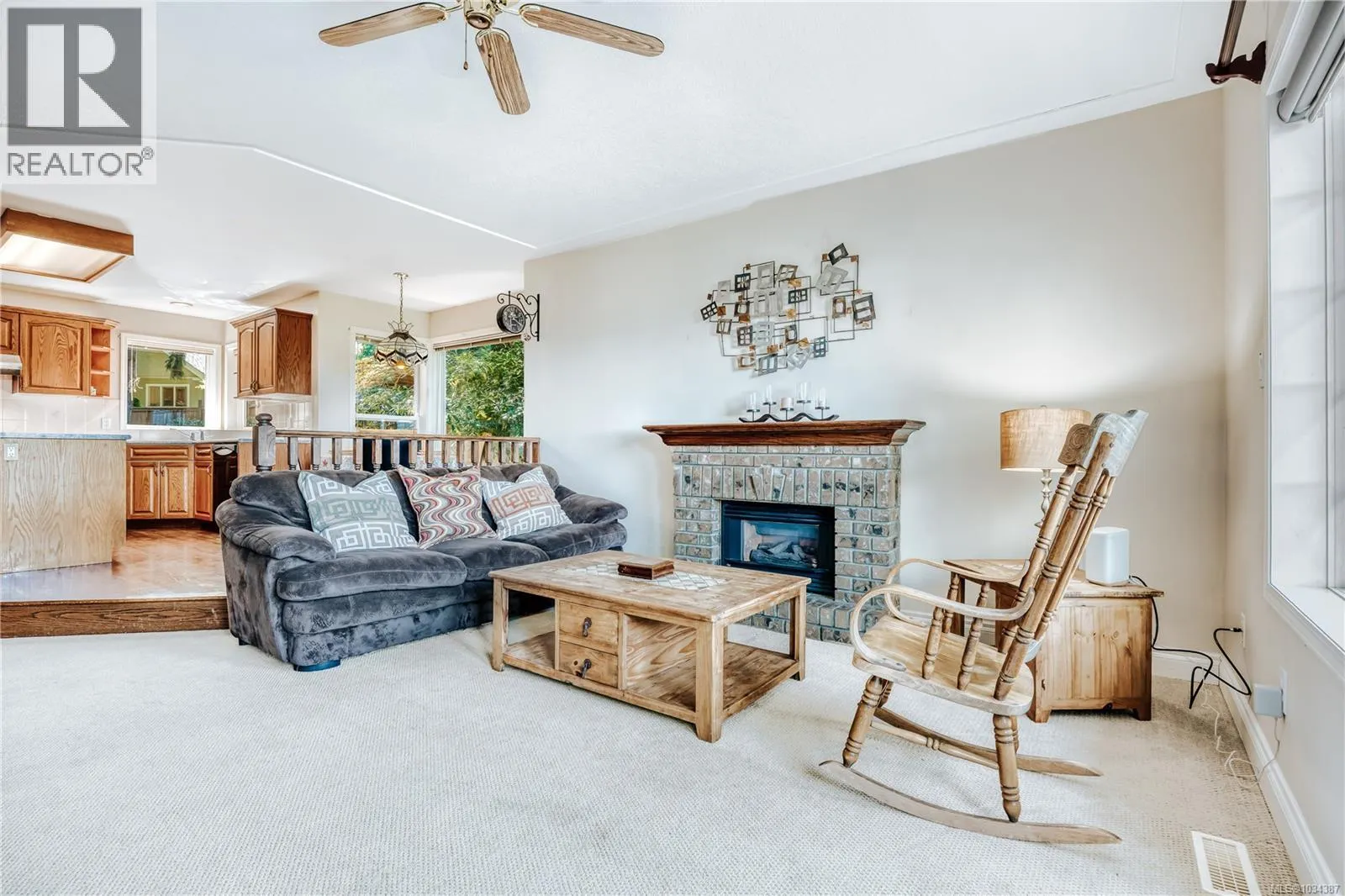 5352 Coastview Pl