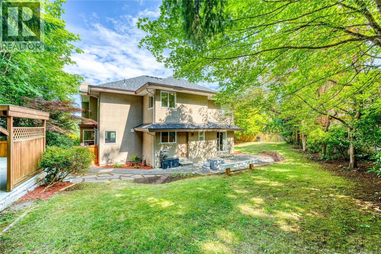 5352 Coastview Pl