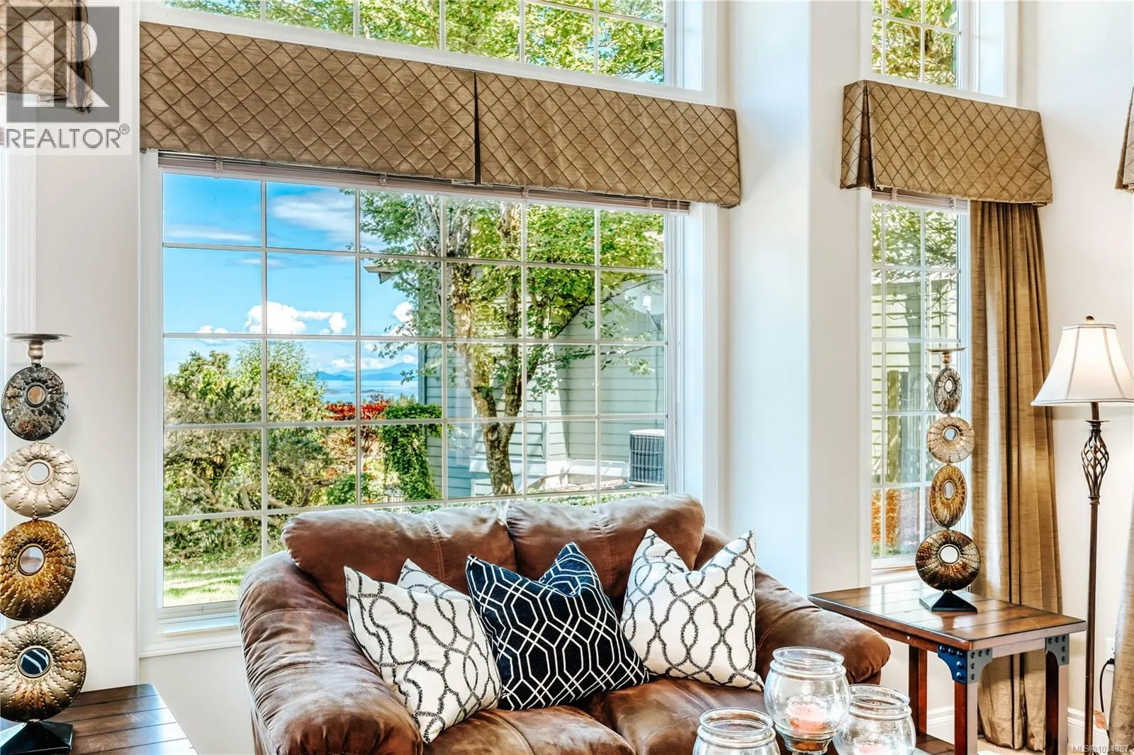 5352 Coastview Pl