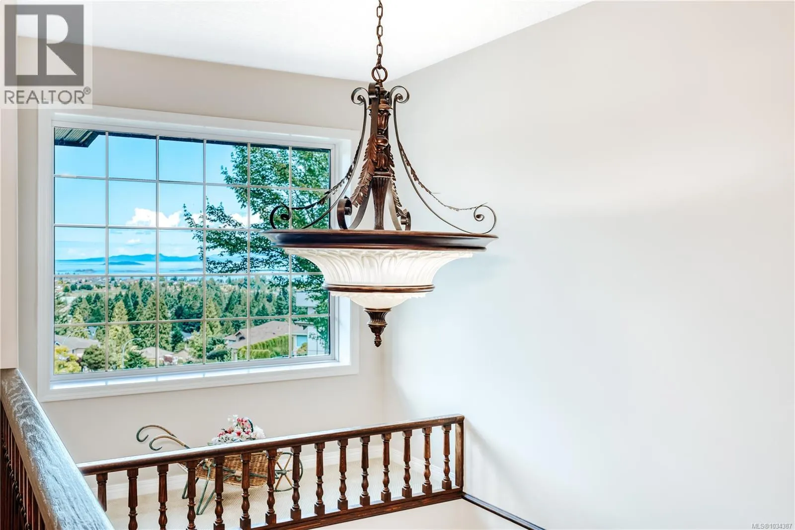 5352 Coastview Pl