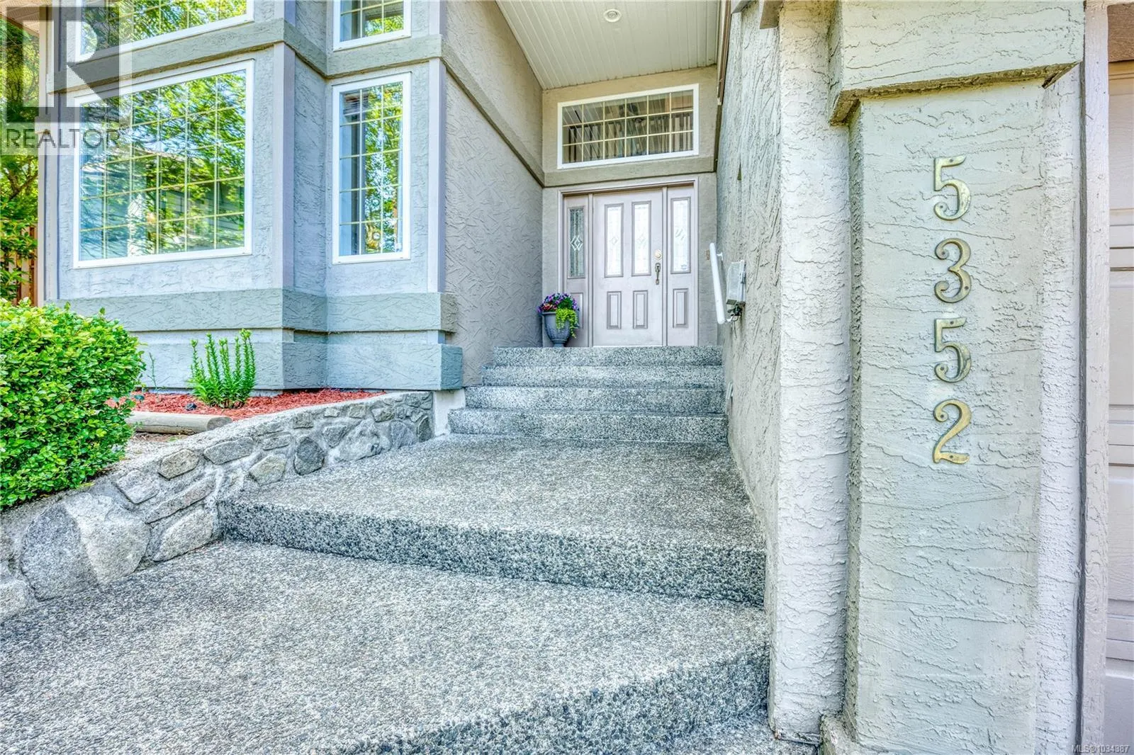 5352 Coastview Pl