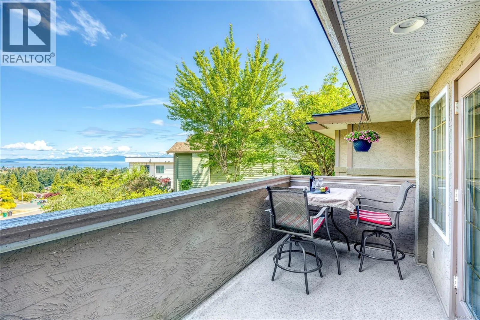 5352 Coastview Pl