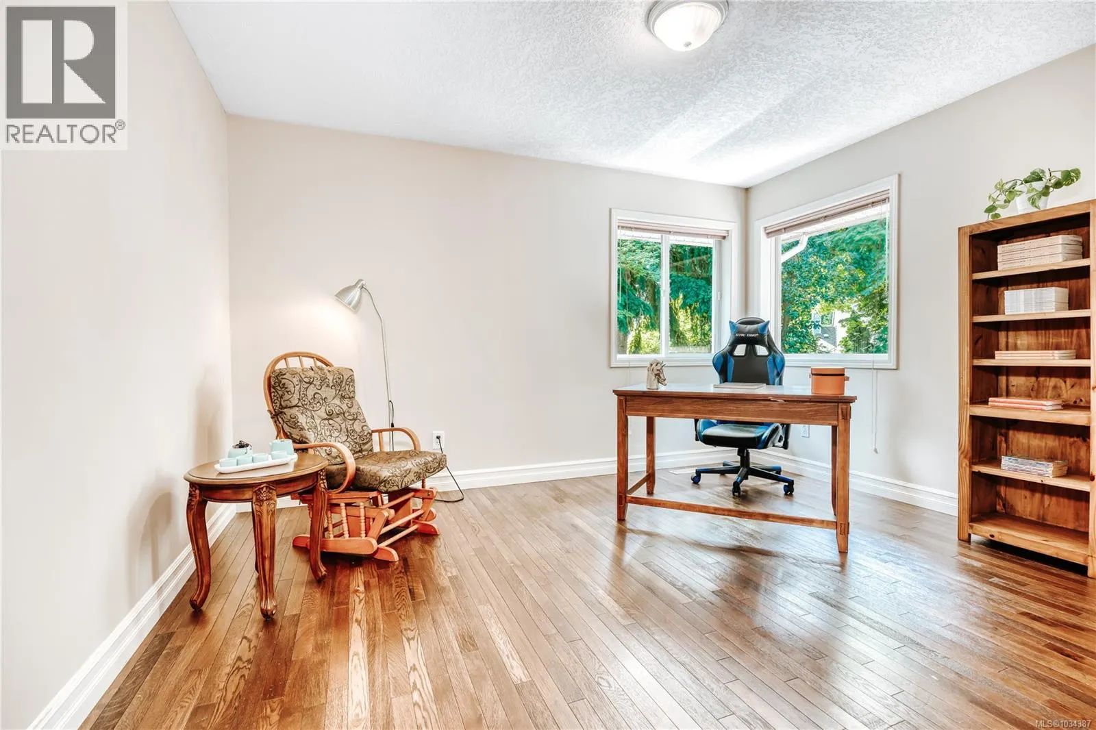5352 Coastview Pl