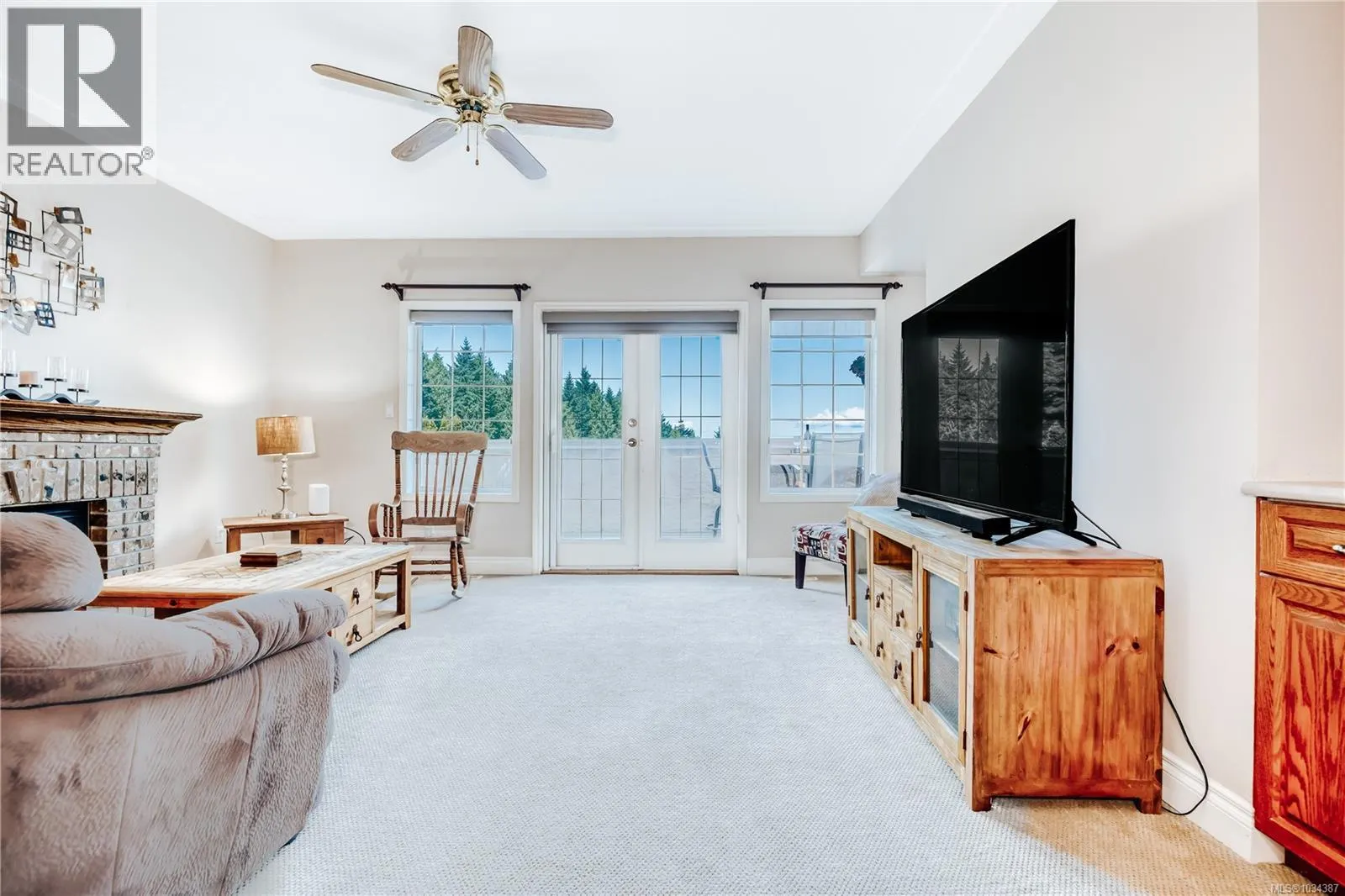 5352 Coastview Pl