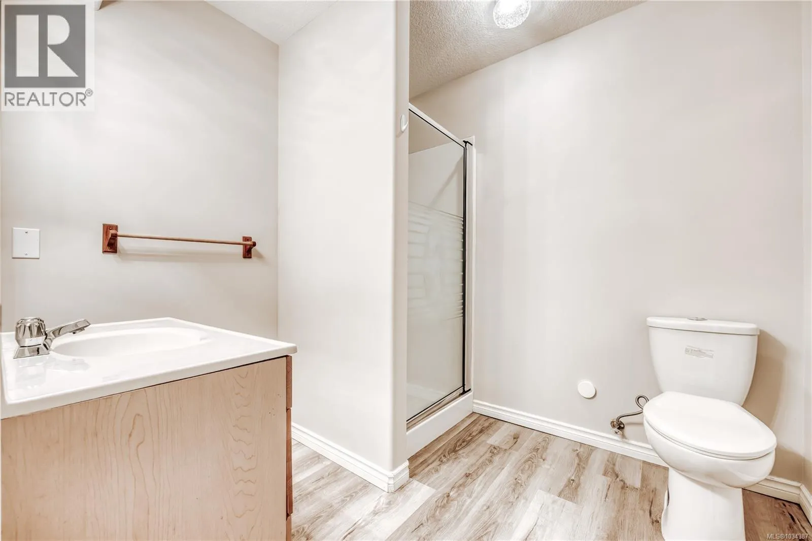 5352 Coastview Pl
