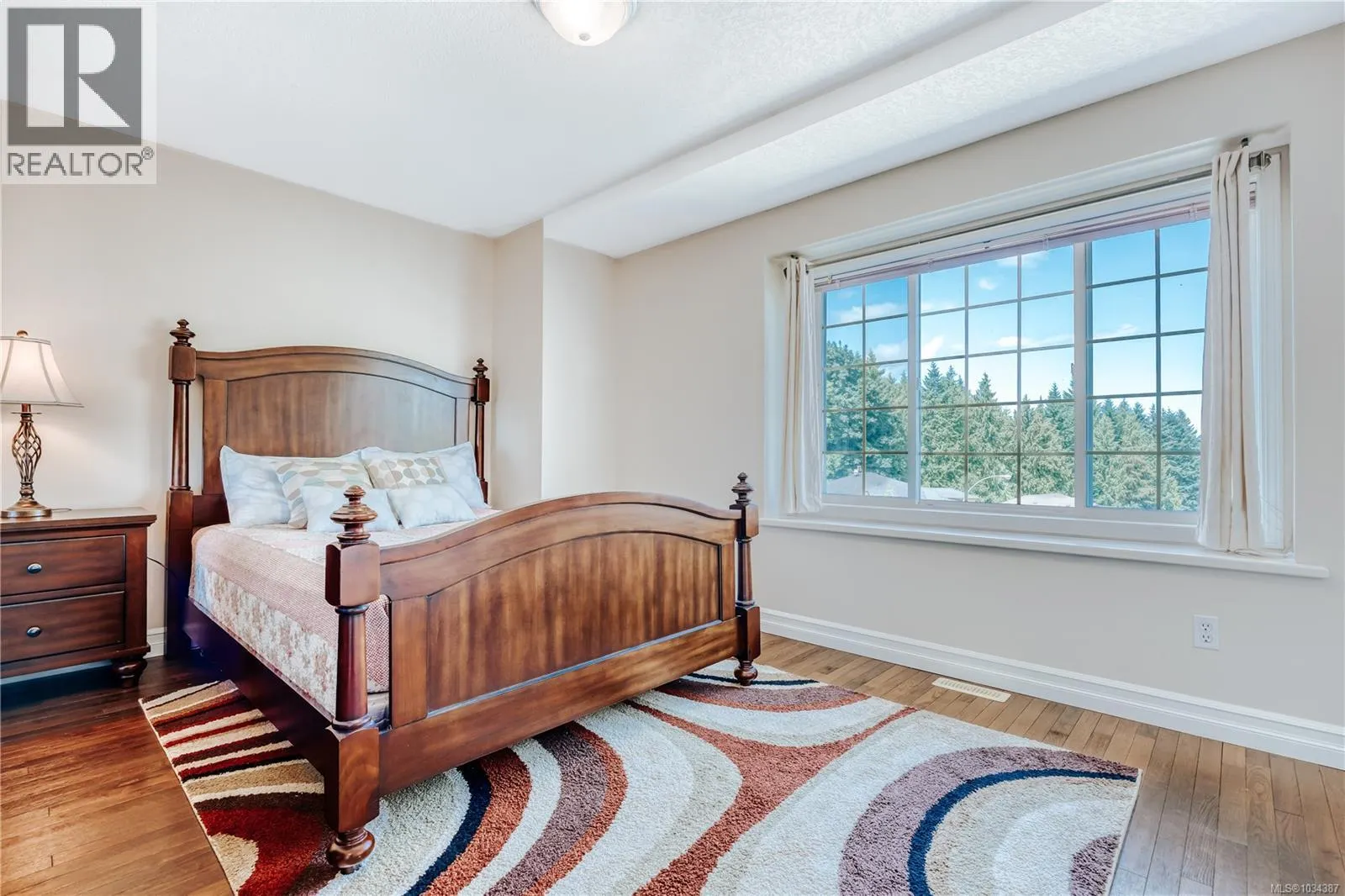 5352 Coastview Pl