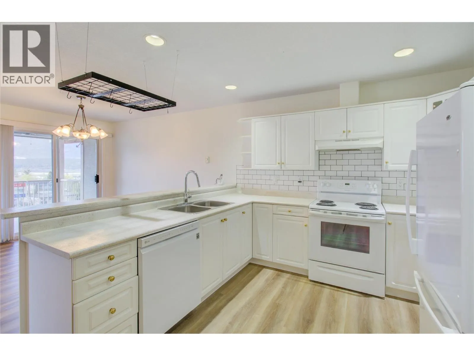 330 7 Street SE Unit# 304