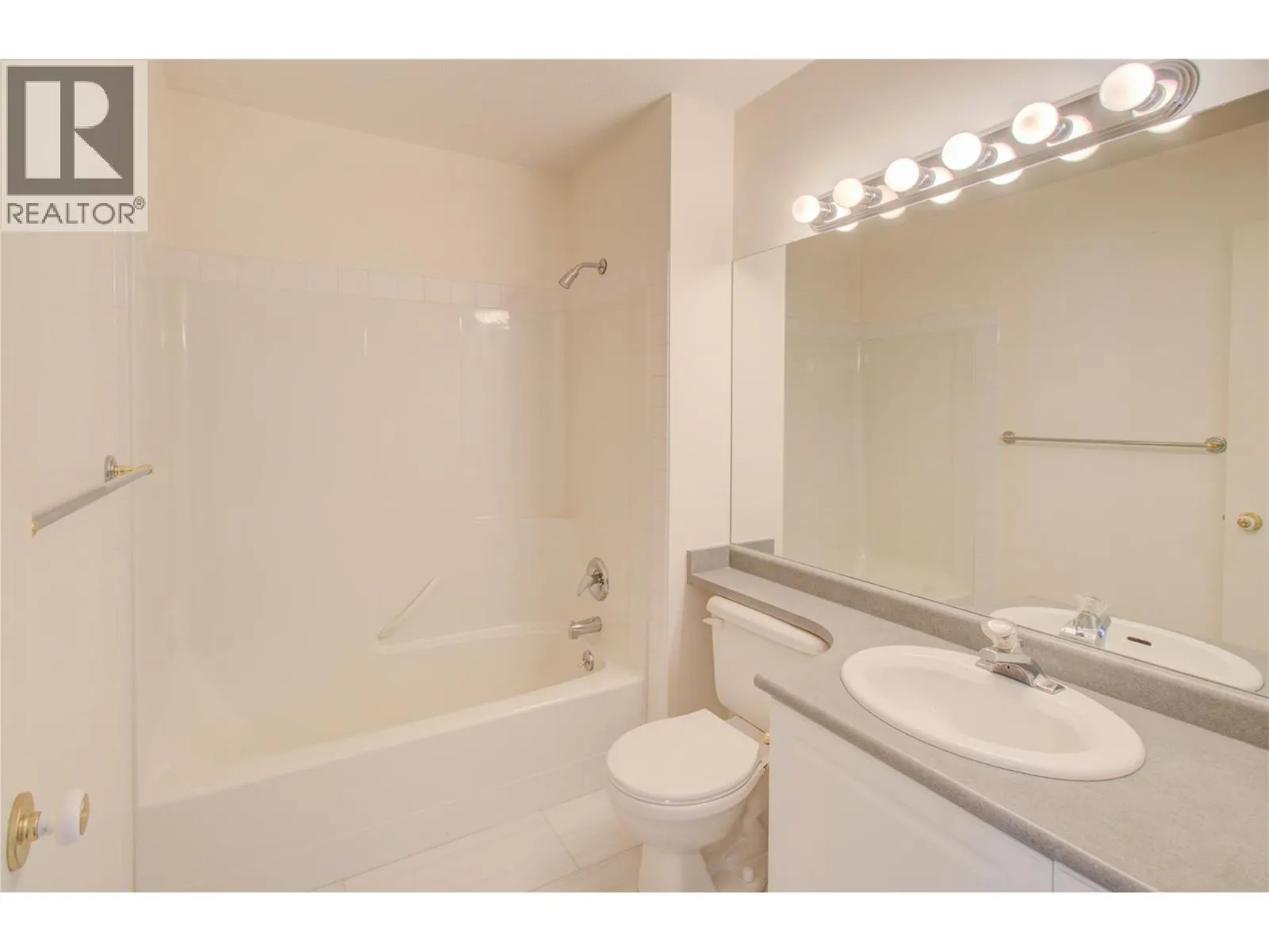 330 7 Street SE Unit# 304