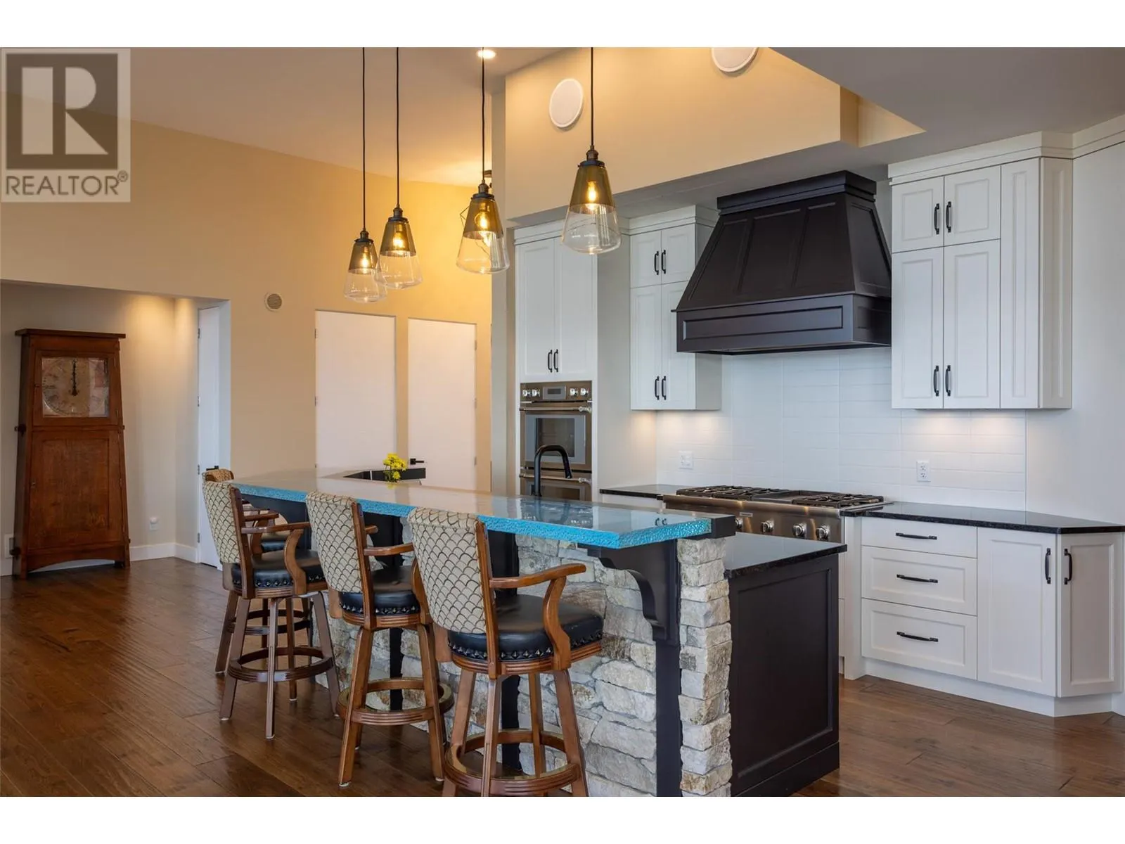 5650 The Edge Place Unit# 105