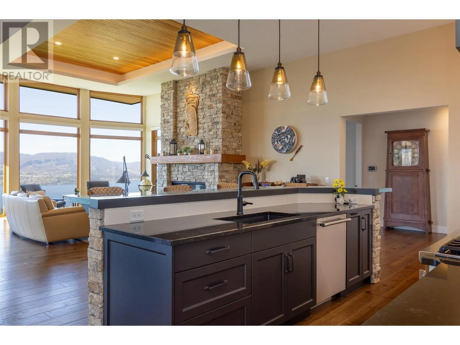 5650 The Edge Place Unit# 105