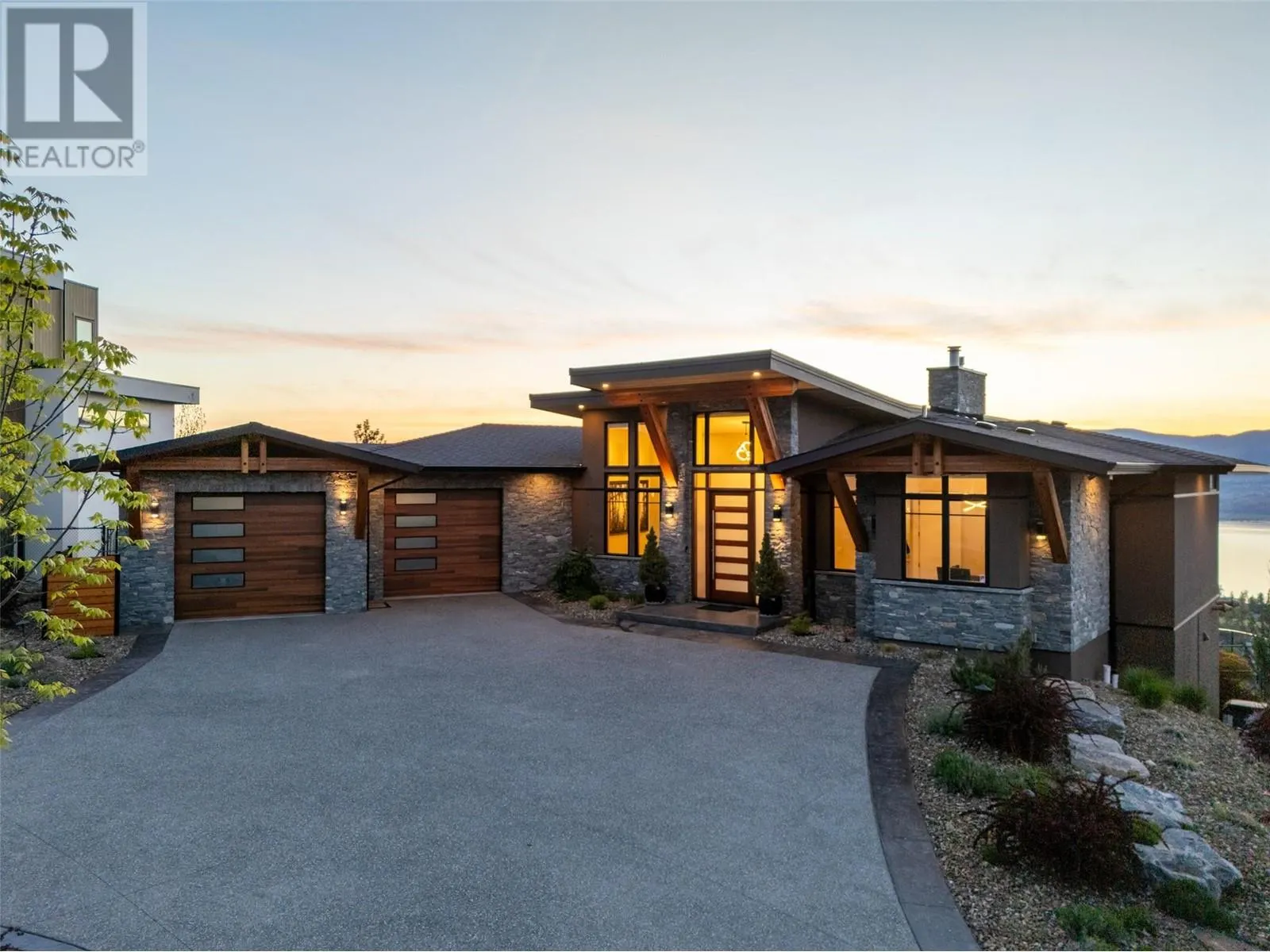 5650 The Edge Place Unit# 105