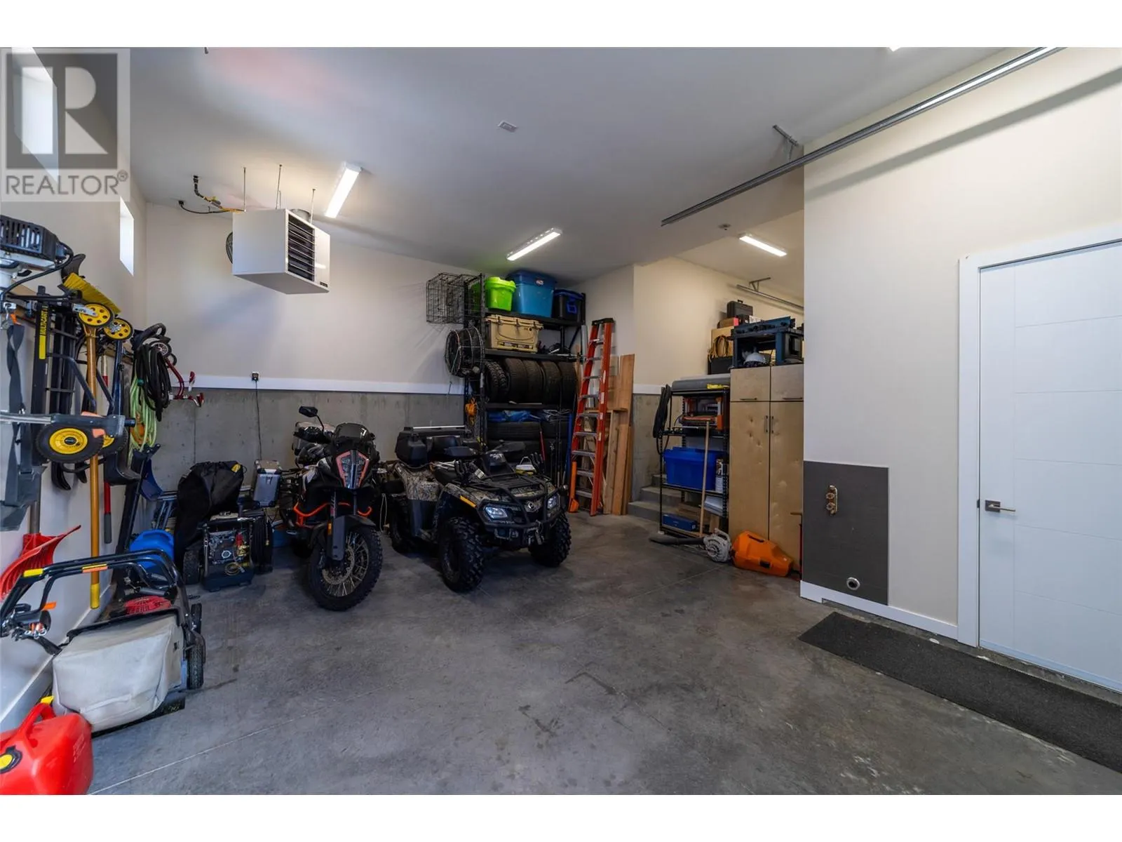 5650 The Edge Place Unit# 105